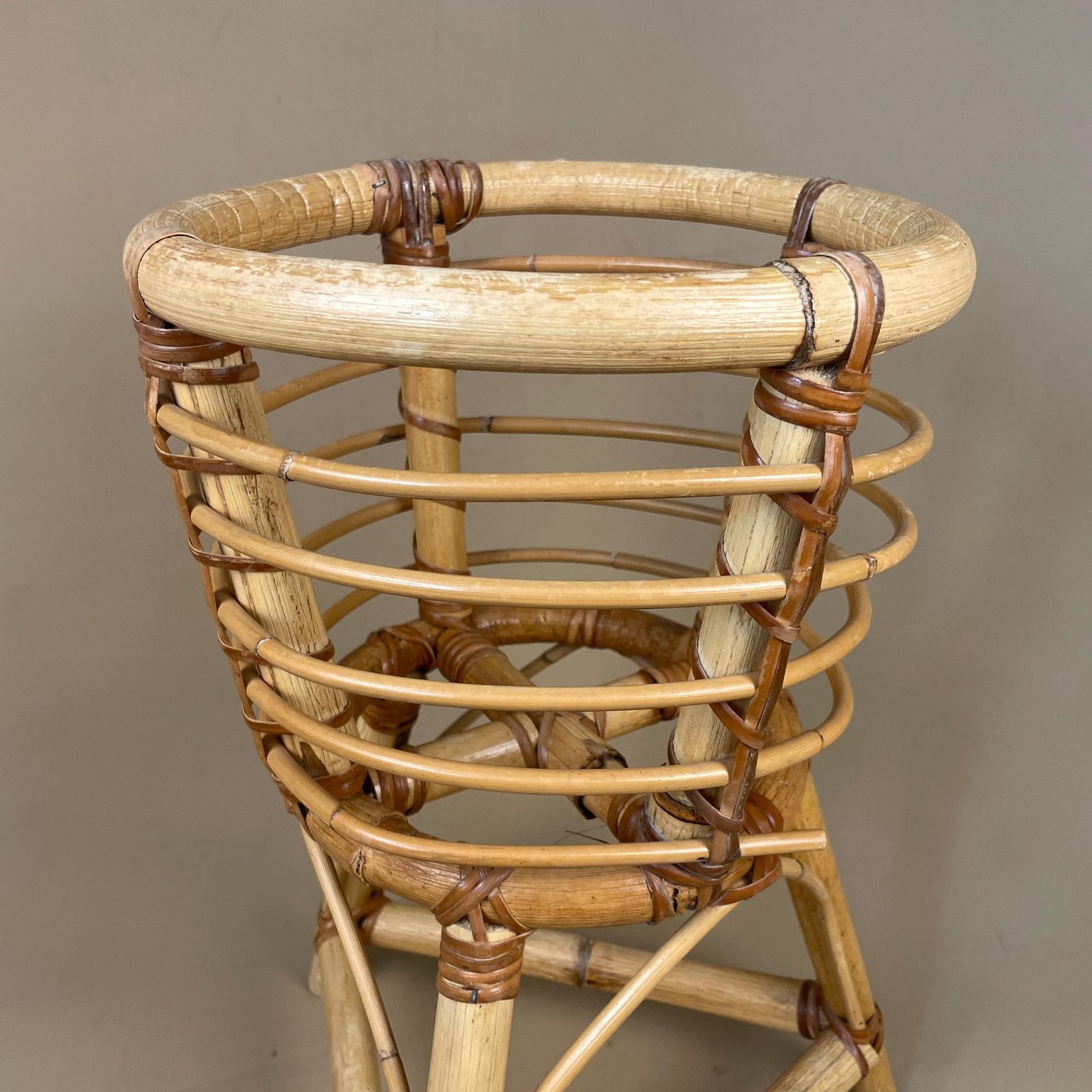 Vintage Round Bamboo Plant Stand Tripod 3 Legs Corner Plant Pot Holder Boho Retro Style photo for sale