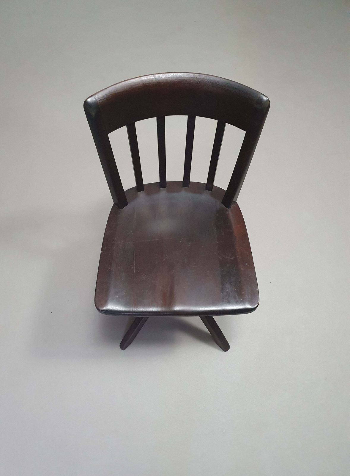 photo furniture American Office Chair. Adjustable Height 45 / 56 Cm. Marked Rüegg Naegeli (Swiss)