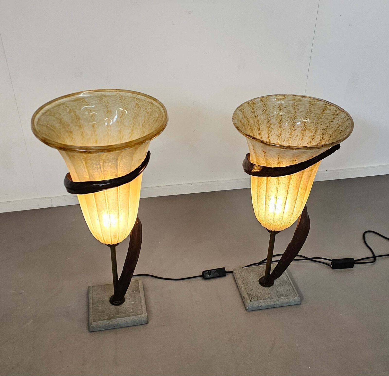 Large Jugendstil Floor / Table Lamps / Roberto Galli / Stone Base With Italian Glass Shade photo vintage