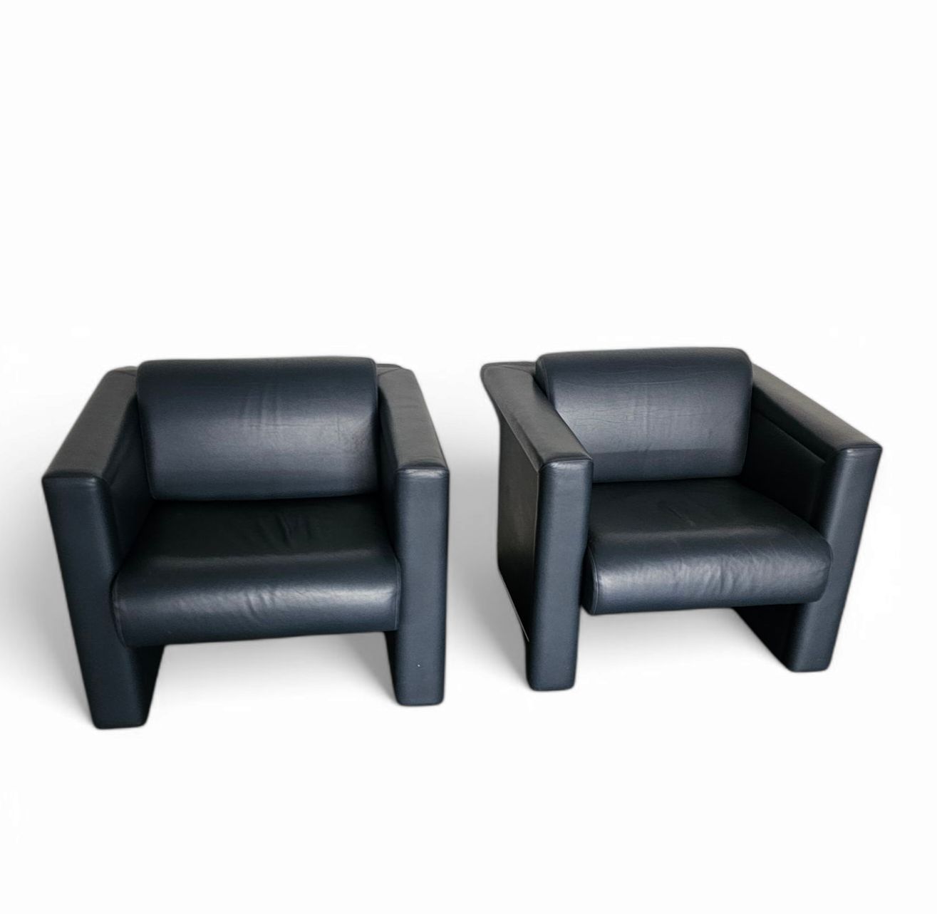 Pair / Trix And Robert Haussmann / Leather Chairs By Knoll photo Furniture