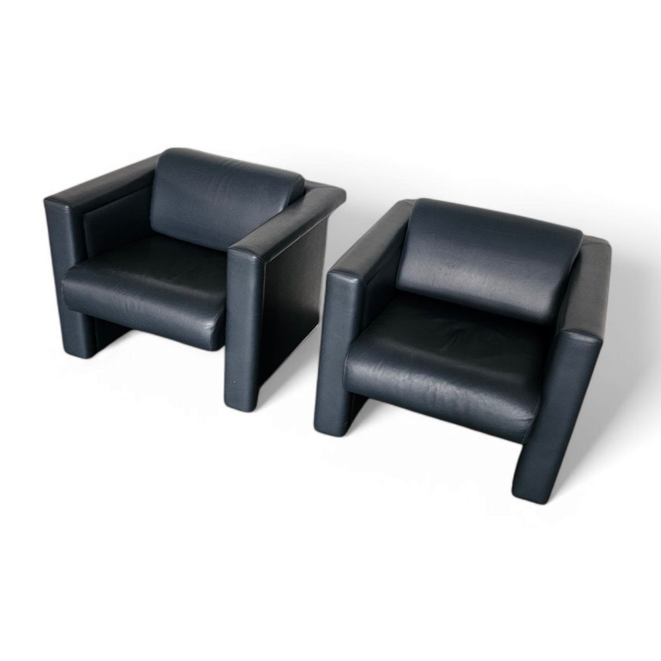 Pair / Trix And Robert Haussmann / Leather Chairs By Knoll photo 2300.0
