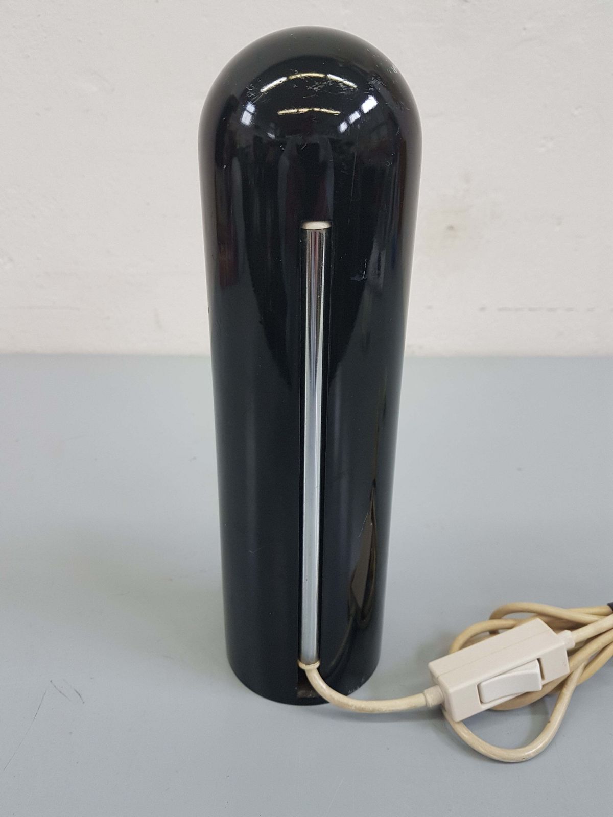 Leuka "Flip Top" Black Italian Steel Desk Lamp, Richard Carruthers   1970s photo furniture
