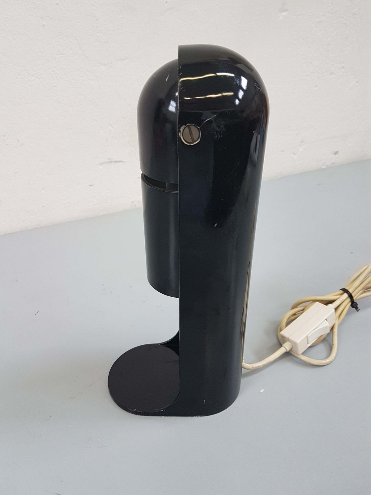 Leuka "Flip Top" Black Italian Steel Desk Lamp, Richard Carruthers   1970s photo Lighting