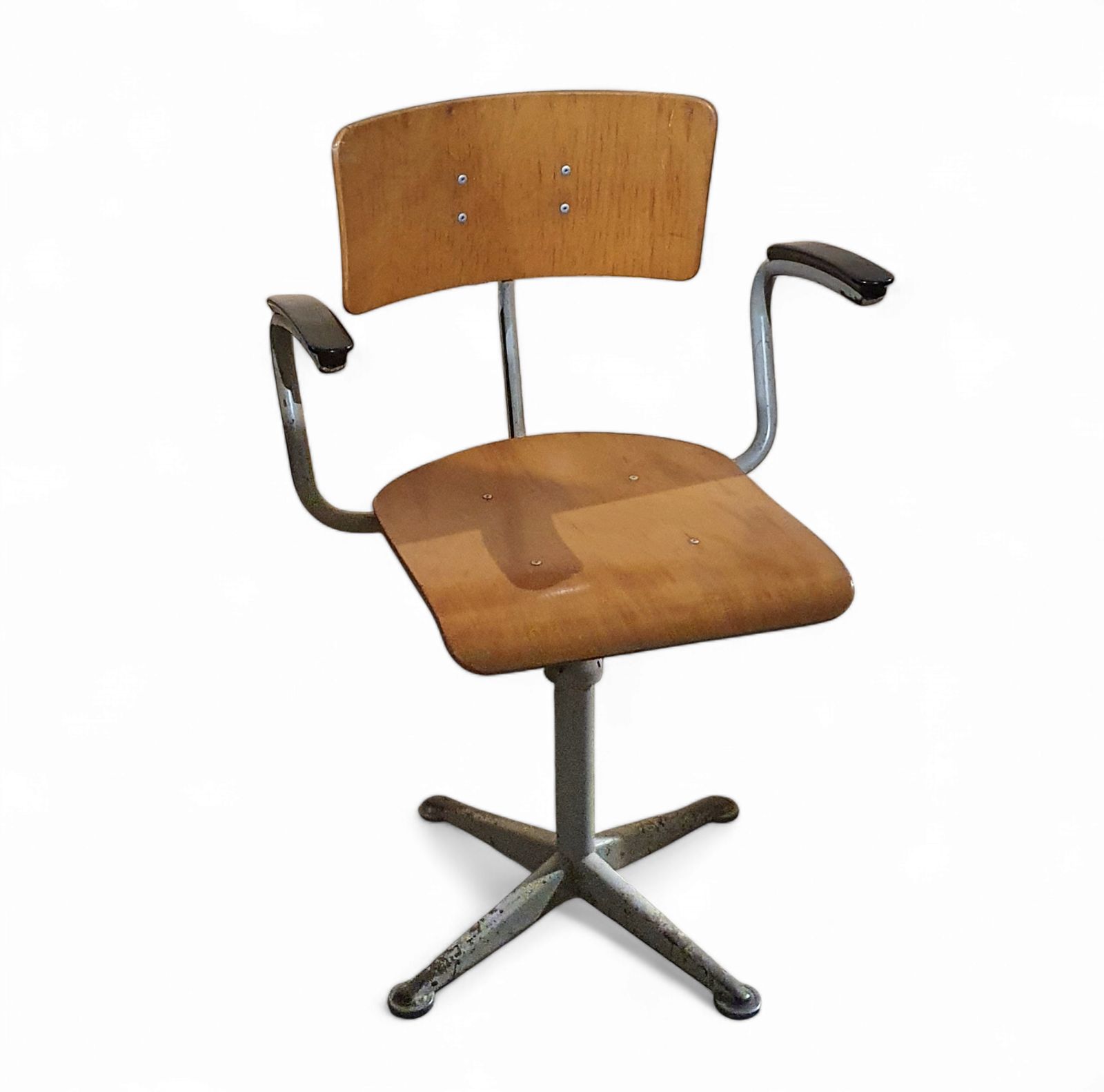 Friso Kramer For Ahrend Cirkel Studio Chair With Arms / 1960s photo vinterior