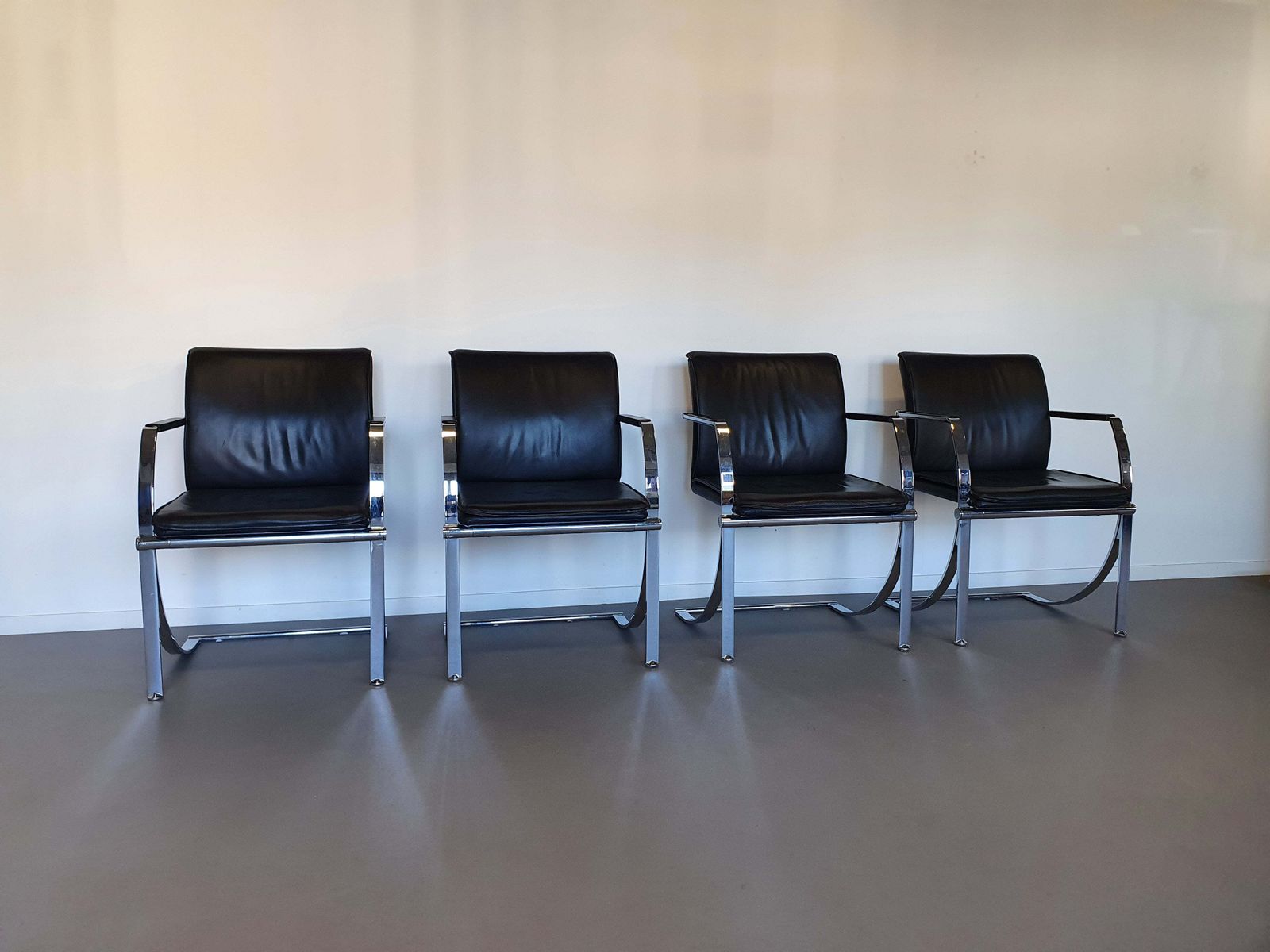 photo for sale 4 X Casala Conference Chair / Black Leather / Chromen Steel 1980s