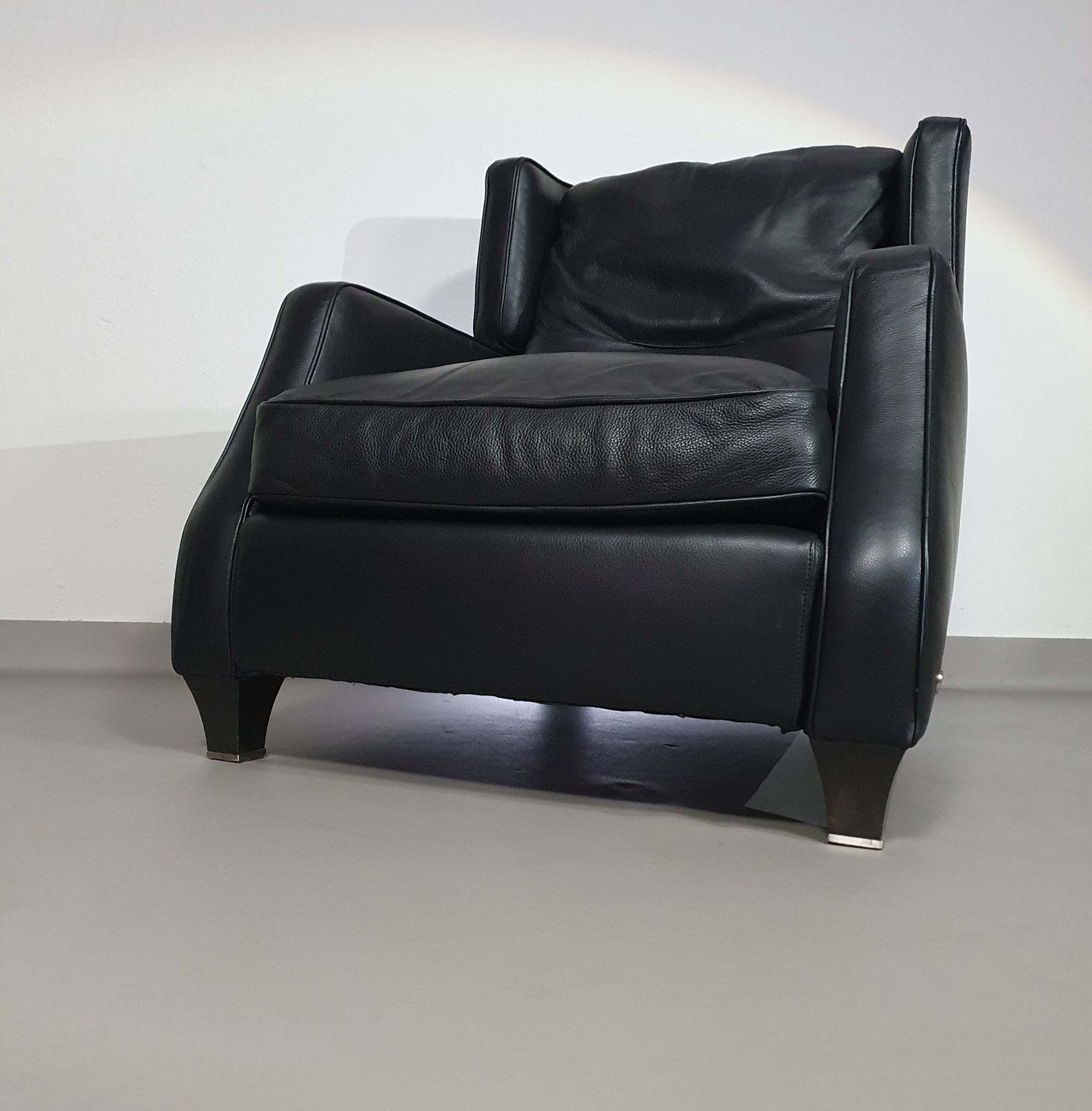 Amadeus Natuzzi Lounge Chair / Black Leather photo 1266.0