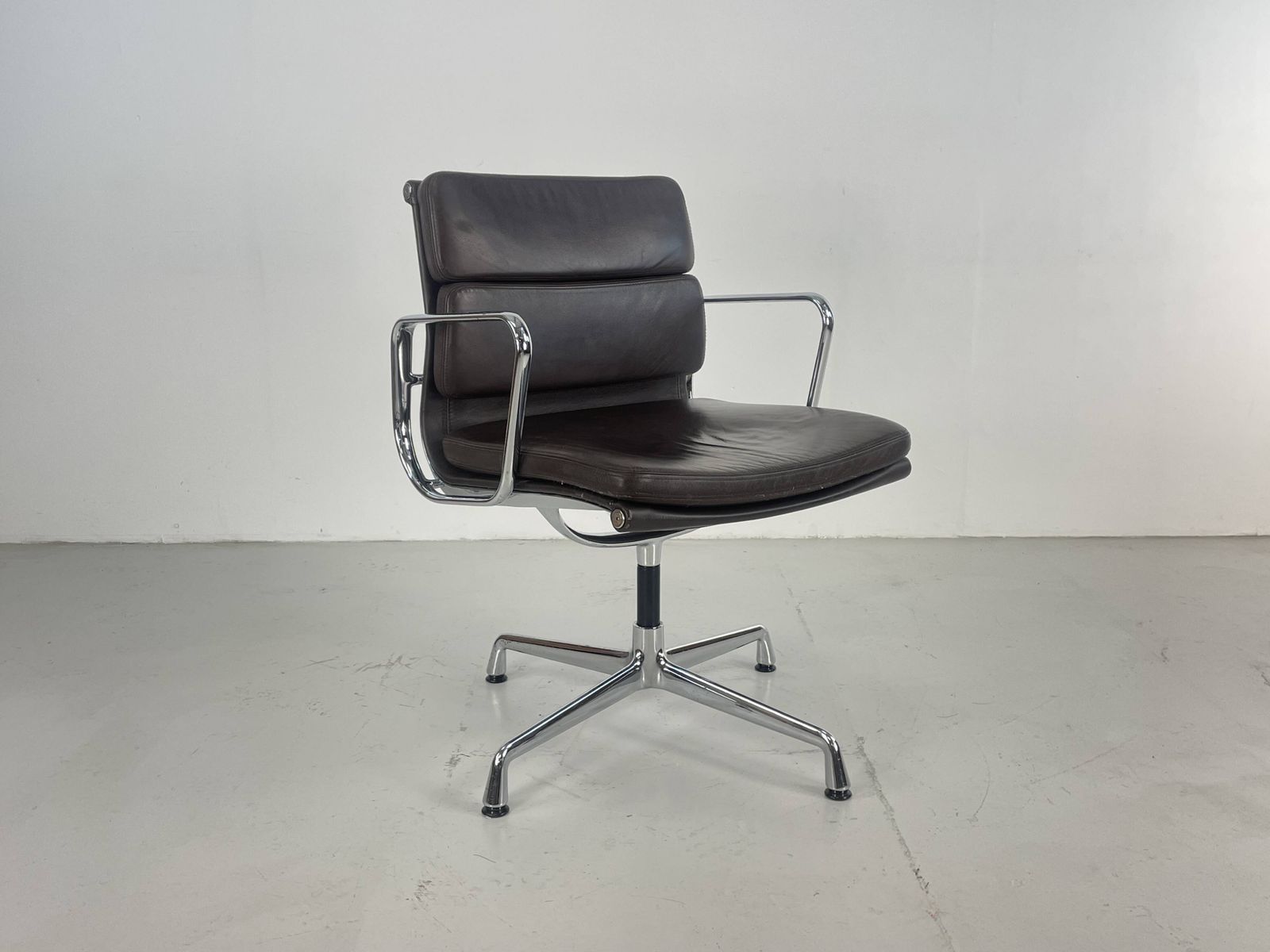 Eames Brown Leather Ea 208 Soft Pad Group Chair Made By Vitra For Herman Miller photo for sale