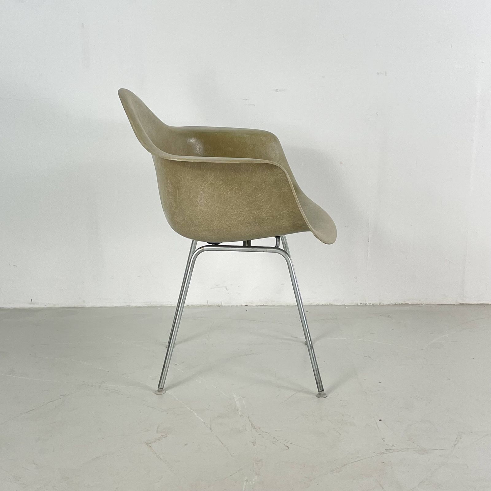 Eames Herman Miller Dax Fibreglass Chair In Seafoam Green photo buy