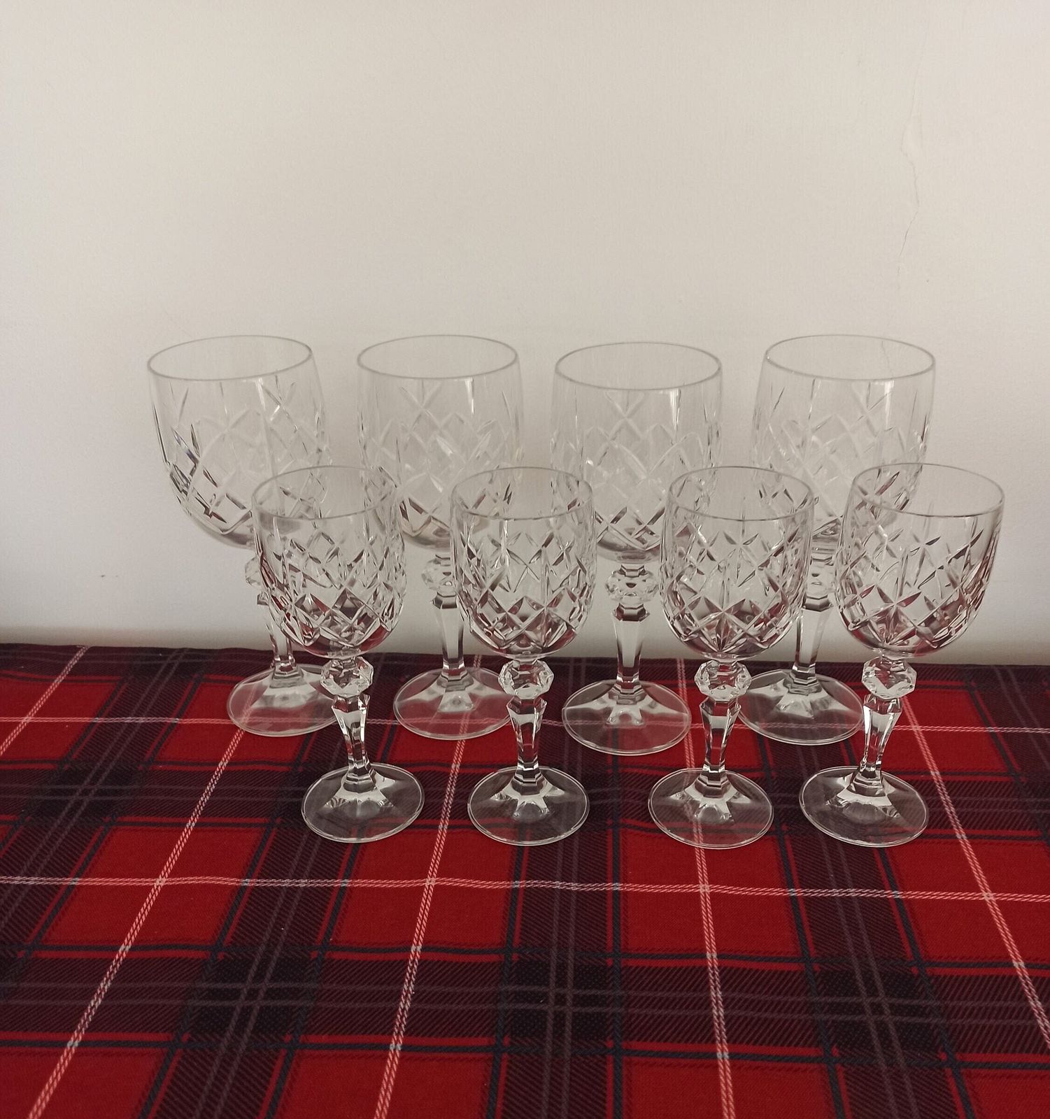 Set Of Lead Crystal Glasses. 4 Wine Glasses And 4 Sherry / Liqueur Glasses. Excellent Condition.