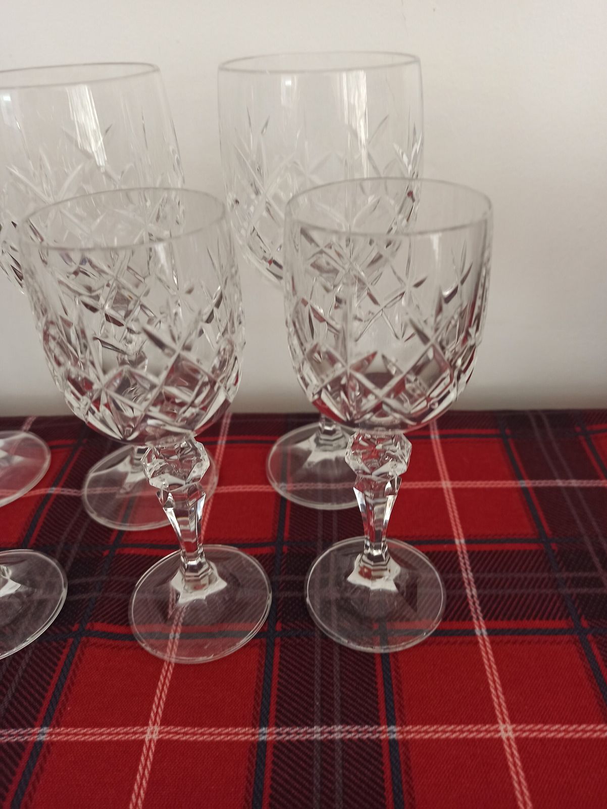 Set Of Lead Crystal Glasses. 4 Wine Glasses And 4 Sherry / Liqueur Glasses. Excellent Condition. photo for sale