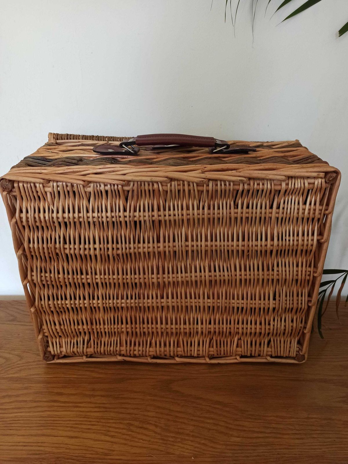 Wicker Picnic Basket For Two. John Lewis. Include, Blanket, Cooler Bag, Plates And Cutlery. Never Used. Very Good Condition. photo vintage