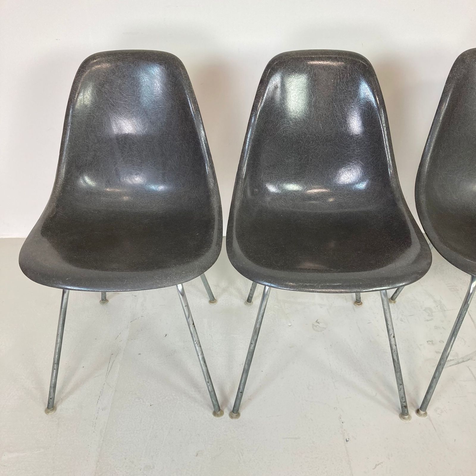 Eames Herman Miller Dss Side Chairs In Grey photo 1900.0