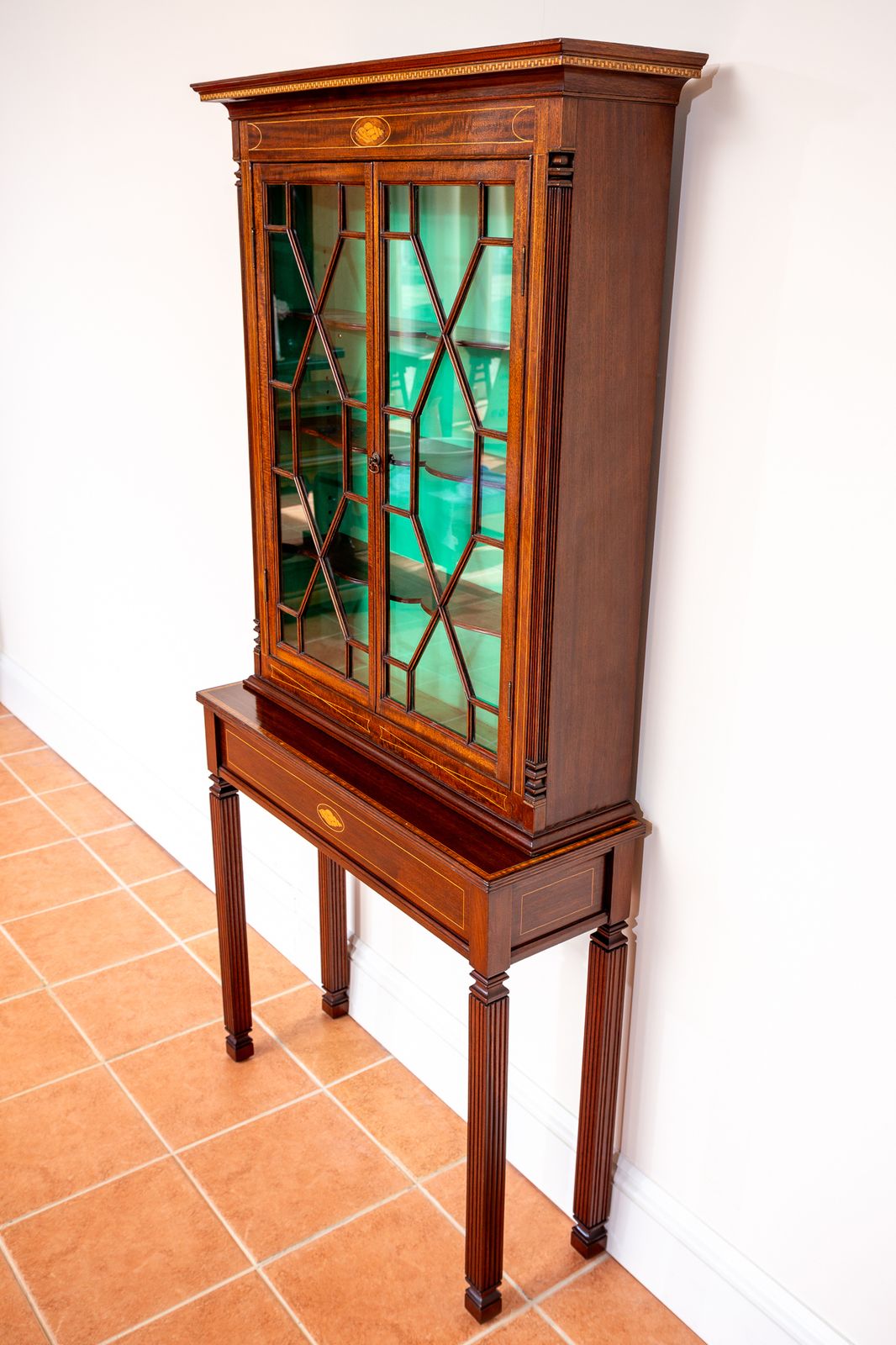 2750.0 Fine Antique Glazed Cabinet And Consol.E Tabl.E Matching Set Inlaid Mahogany Astragal Glass Edwardia.N Victoria.N Hallway Living Room photo