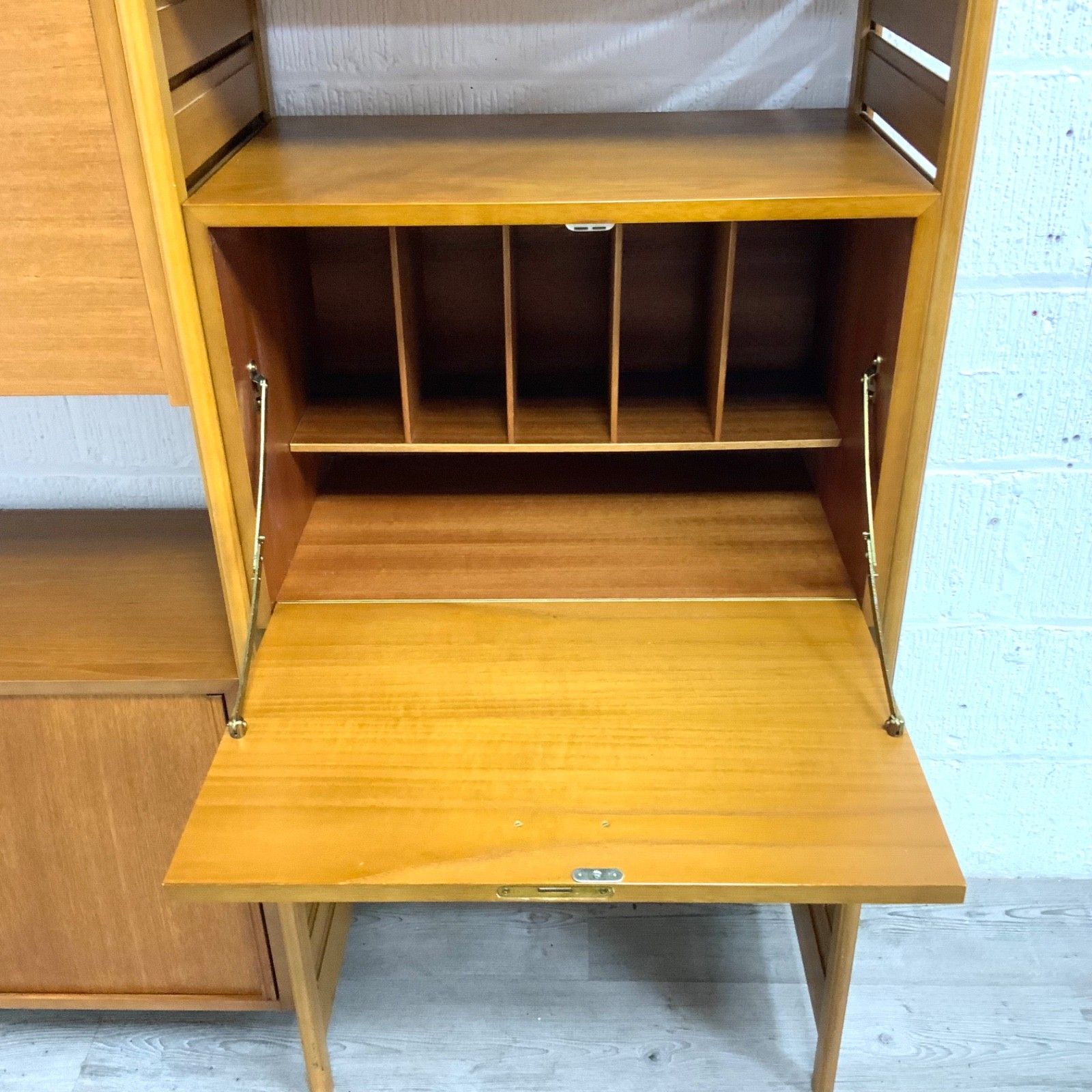 photo furniture Vintage Staples Ladderax 2 Bay Modular Shelving Unit System Bookcase Teak 60s /2
