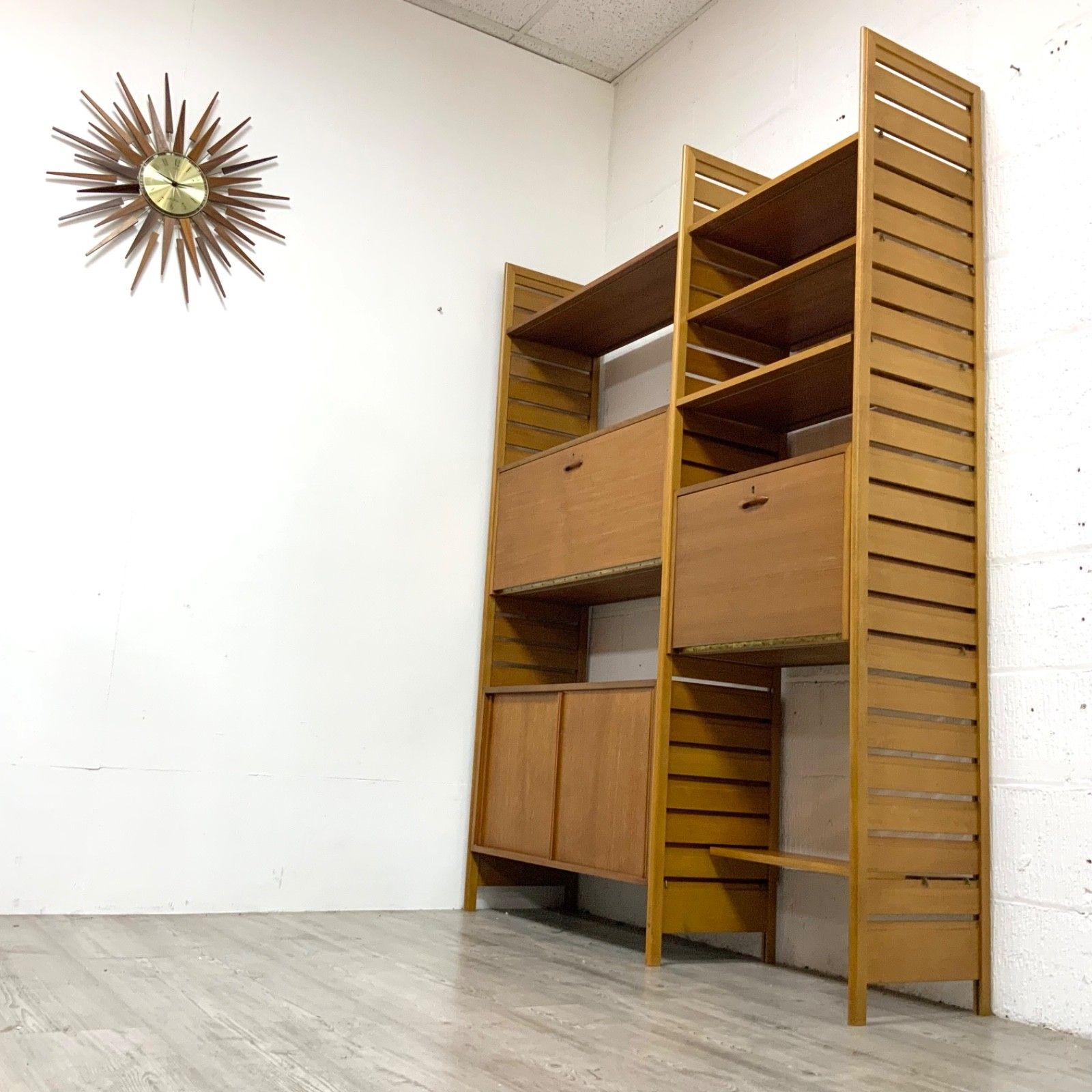 photo vintage Vintage Staples Ladderax 2 Bay Modular Shelving Unit System Bookcase Teak 60s /2