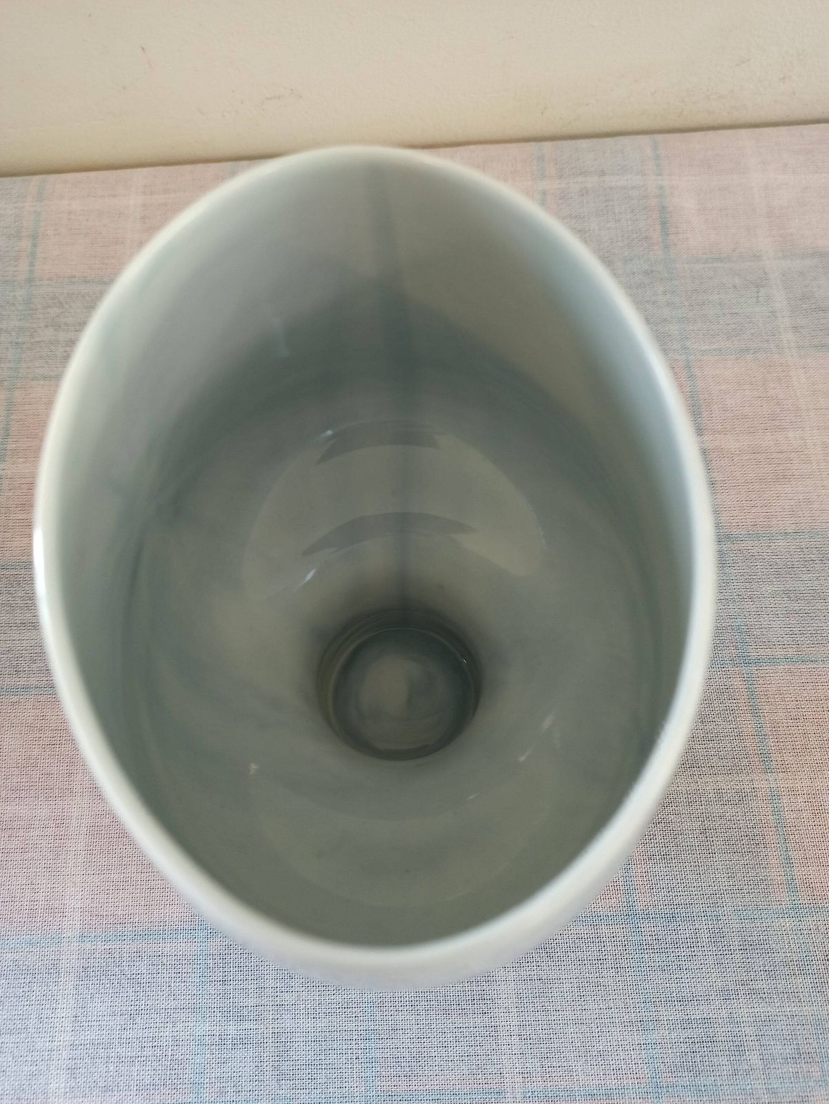 Unusual Queensberry Oval Top, Marble Goblet Vase. Modernist Design. Studio Line, Made In Germany. photo vinterior