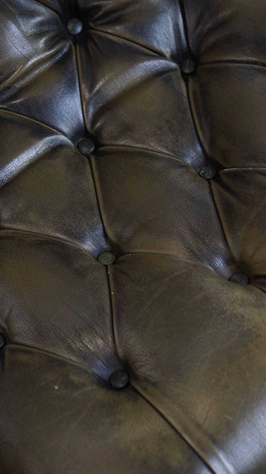 photo for sale Timeless And Classic Green English Style Cowhide Chesterfield Armchair With Wood