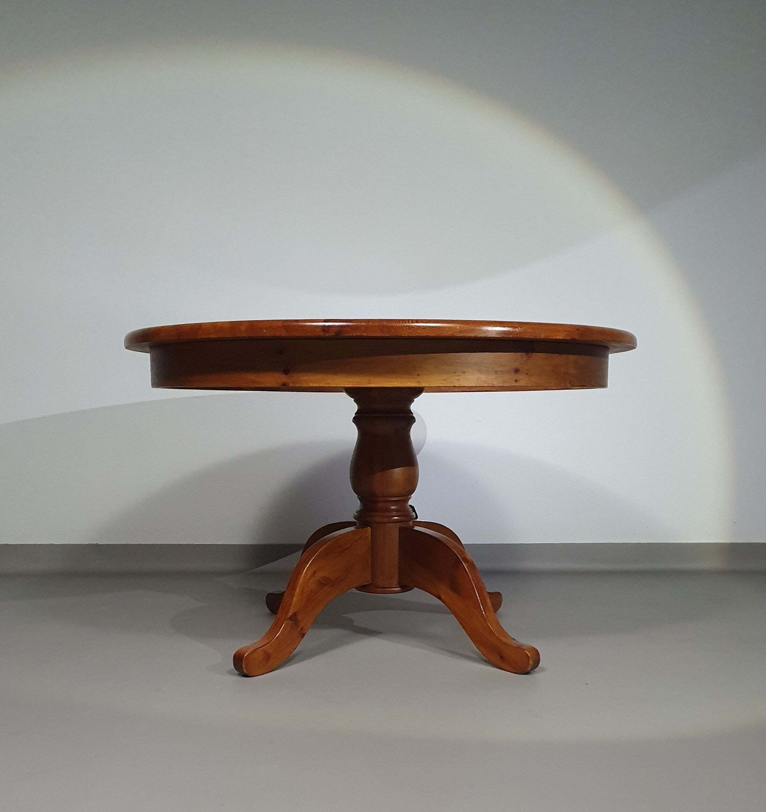 70s Pine Wood Dining Table / Wood Column Leg Table In 4 Leg Design With Round Top Width 125 Cm Height 75 Cm photo Furniture