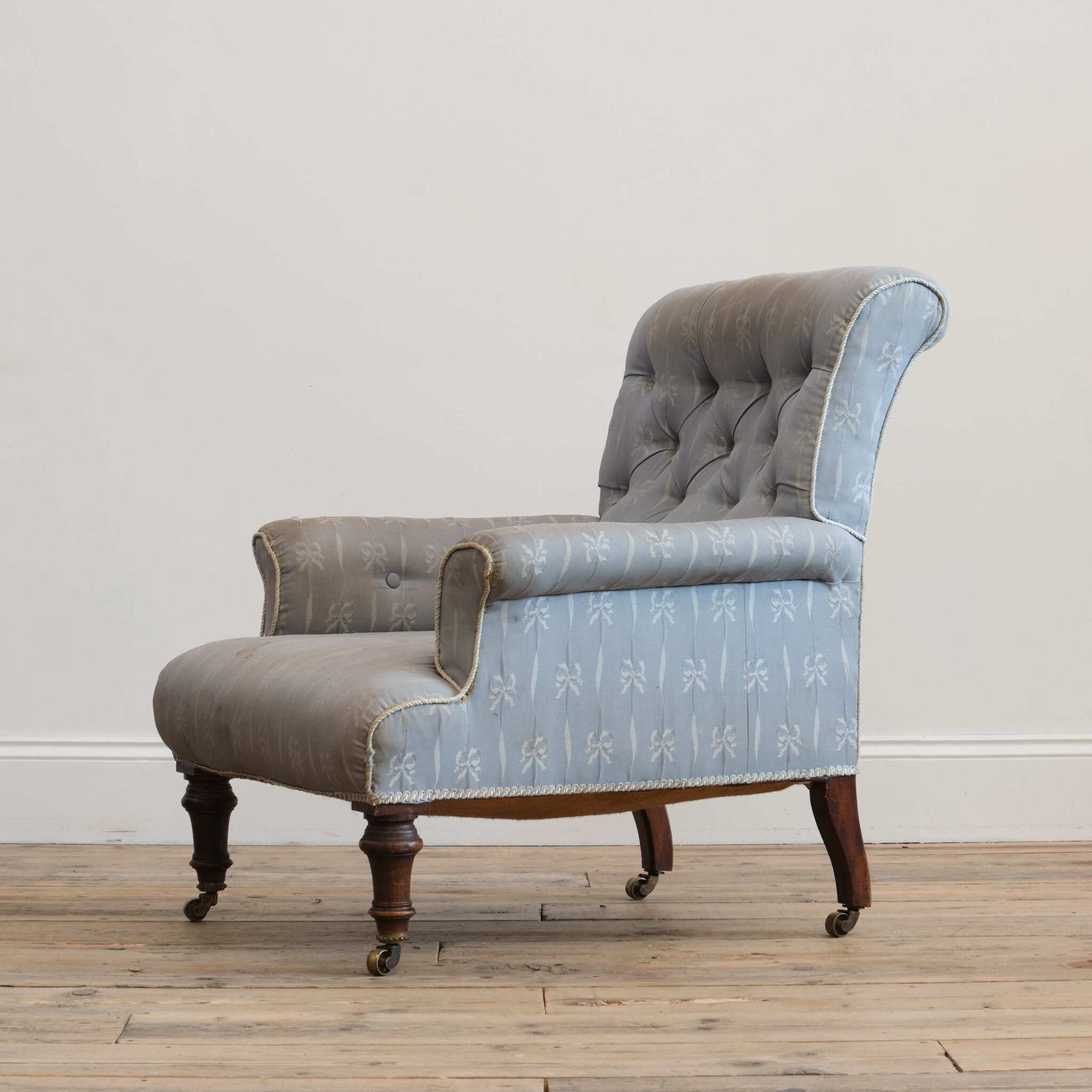 19th Century Country House Armchair photo 1500.0