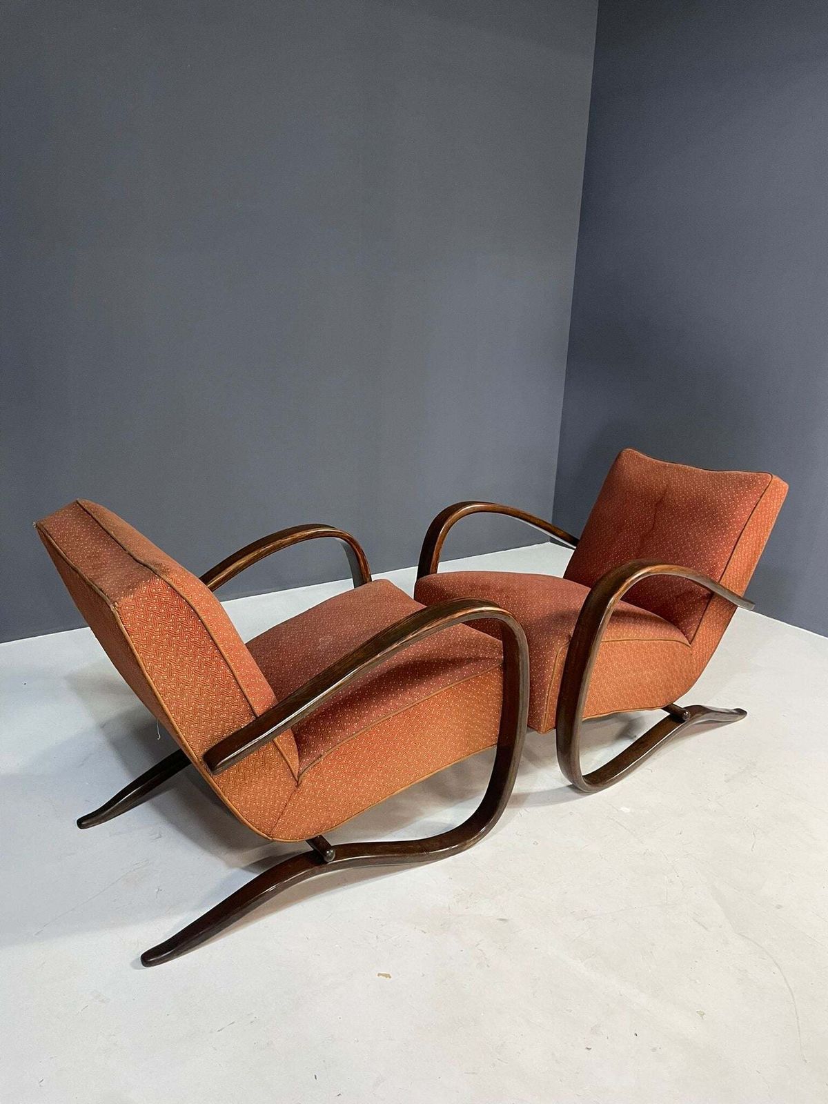 Pair Of H269 Lounge Chairs By Jindřich Halabala, Czechoslovakia, 1930s photo vintage
