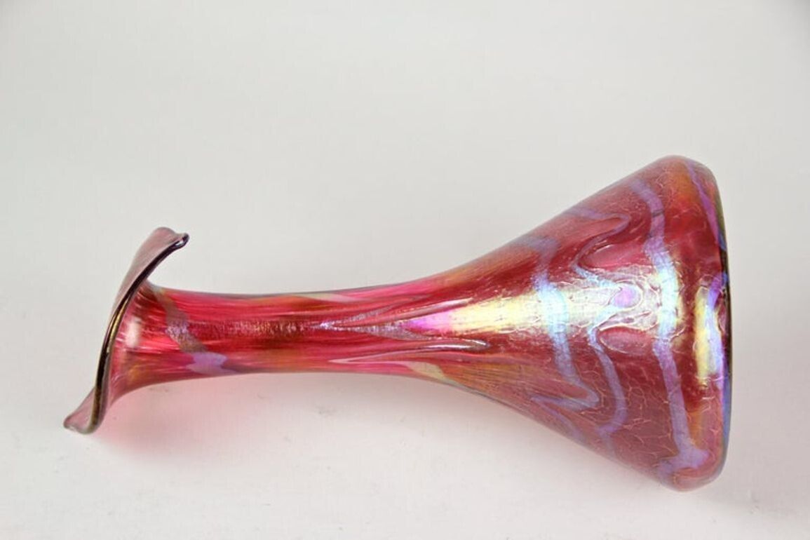 photo furniture Art Nouveau Red Glass Vase By Fritz Heckert "Jack In The Pulpit", Cz Circa 1901
