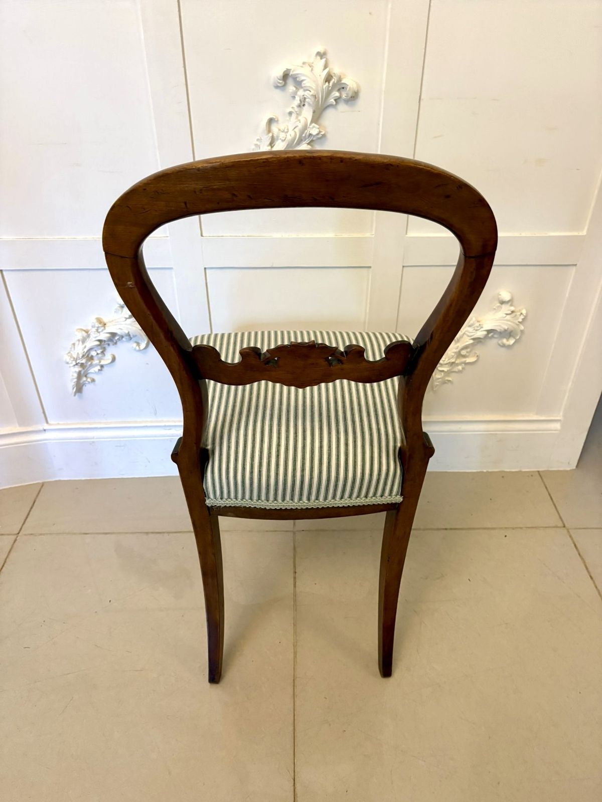 photo buy Set Of 6 Antique 19th Century Quality Carved Mahogany Balloon Back Dining Chairs