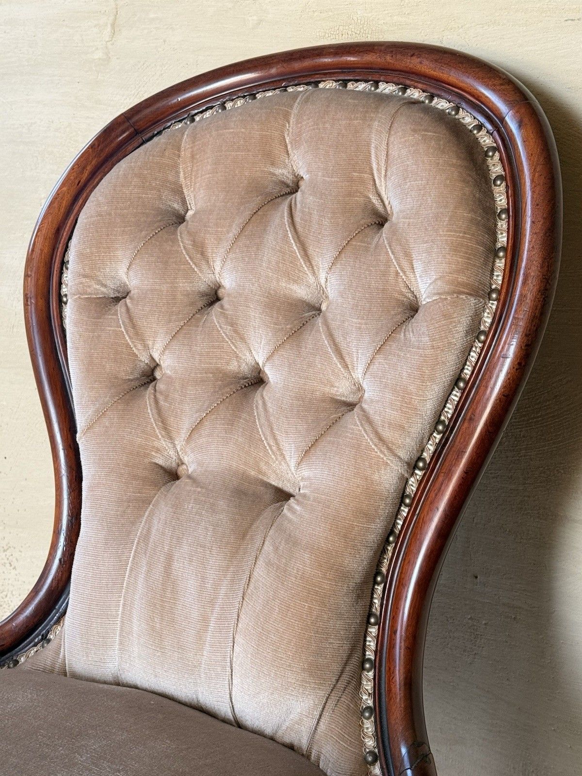 Antique Mahogany Bedroom Spoon Back  Mocha Nursing Reading Libary Lady's Chair photo Furniture