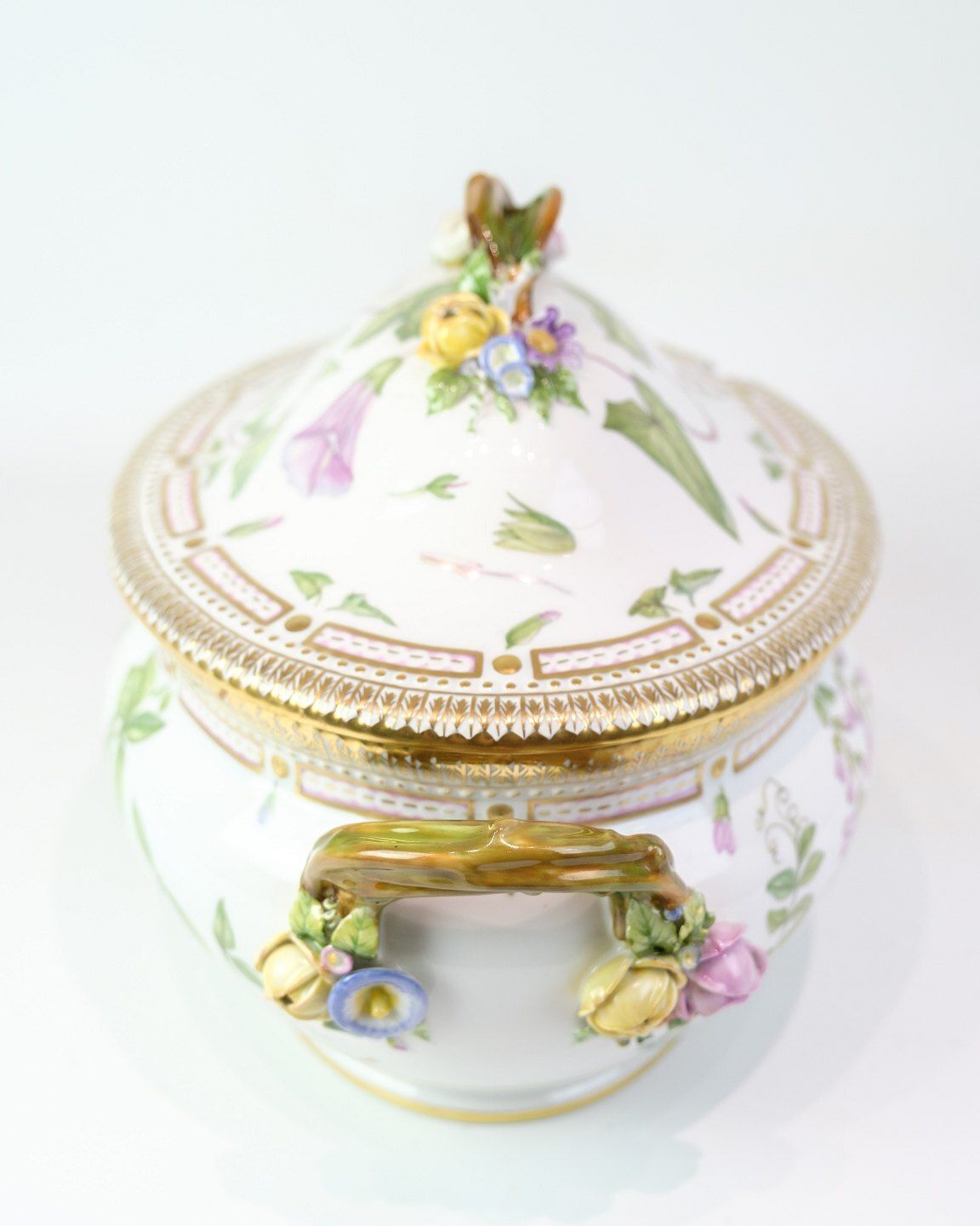 Tureen With Lid Handle   Dek.No. 20/3559   Porcelain   Royal Flora Danica   Royal Copenhagen photo Home Decor