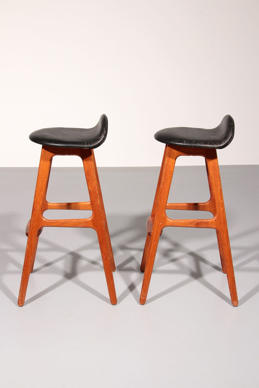 Design Bar Stools In Wood And Black Leather By Erik Buch 1960 photo Furniture