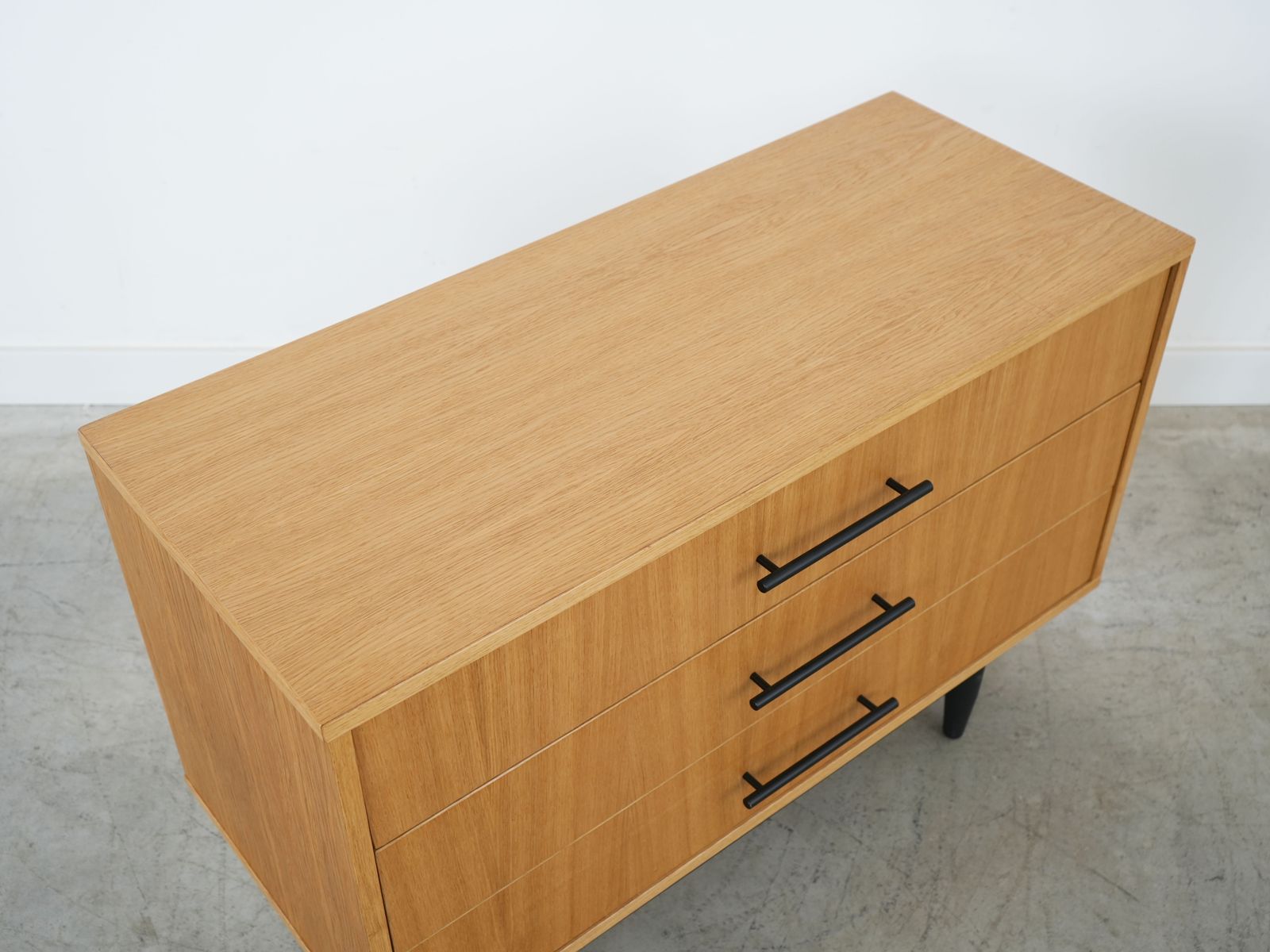 Eiken Ladekast, Scandinavisch Design photo vinterior