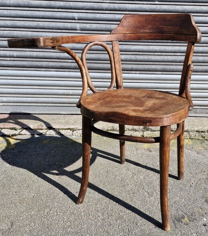 Unusual Bentwood Thonet Chair With Writing Tablet / Reading Arm photo furniture