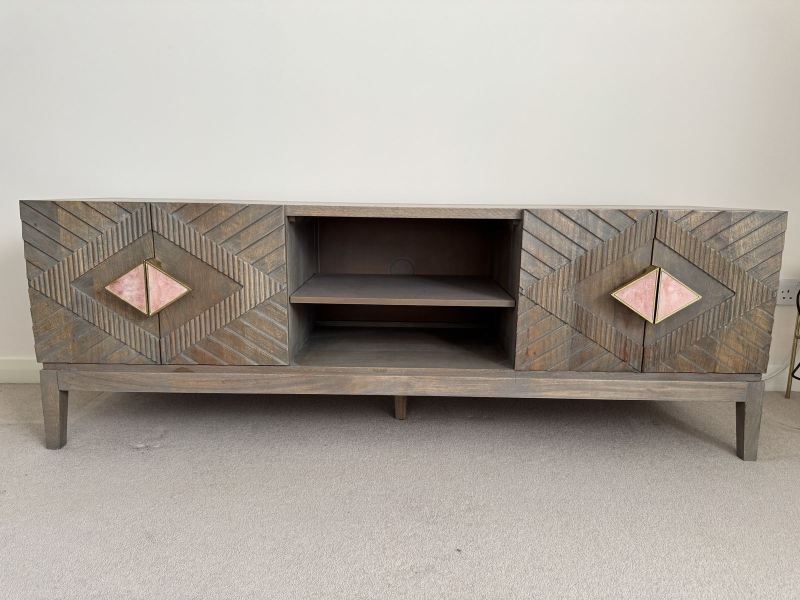 🌟 Hand Carved Anthropologie Sideboard – Rrp £1,200 – Immaculate Condition 🌟 photo furniture