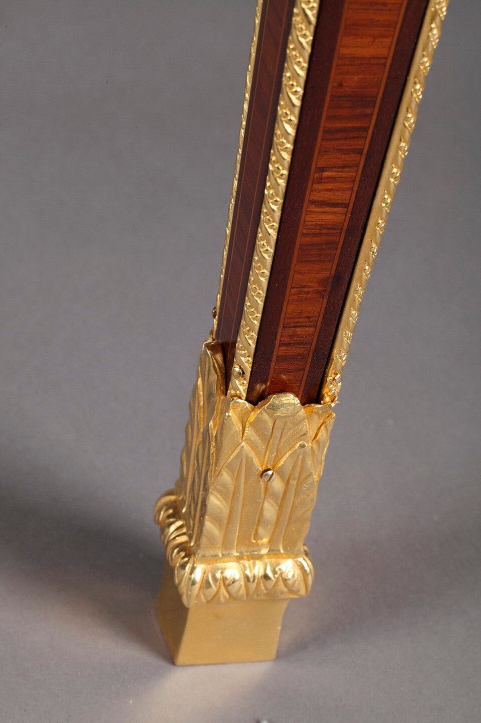 photo vintage Cylinder Desk After A Model By Riesener, Attributed To The Maison Beurdeley