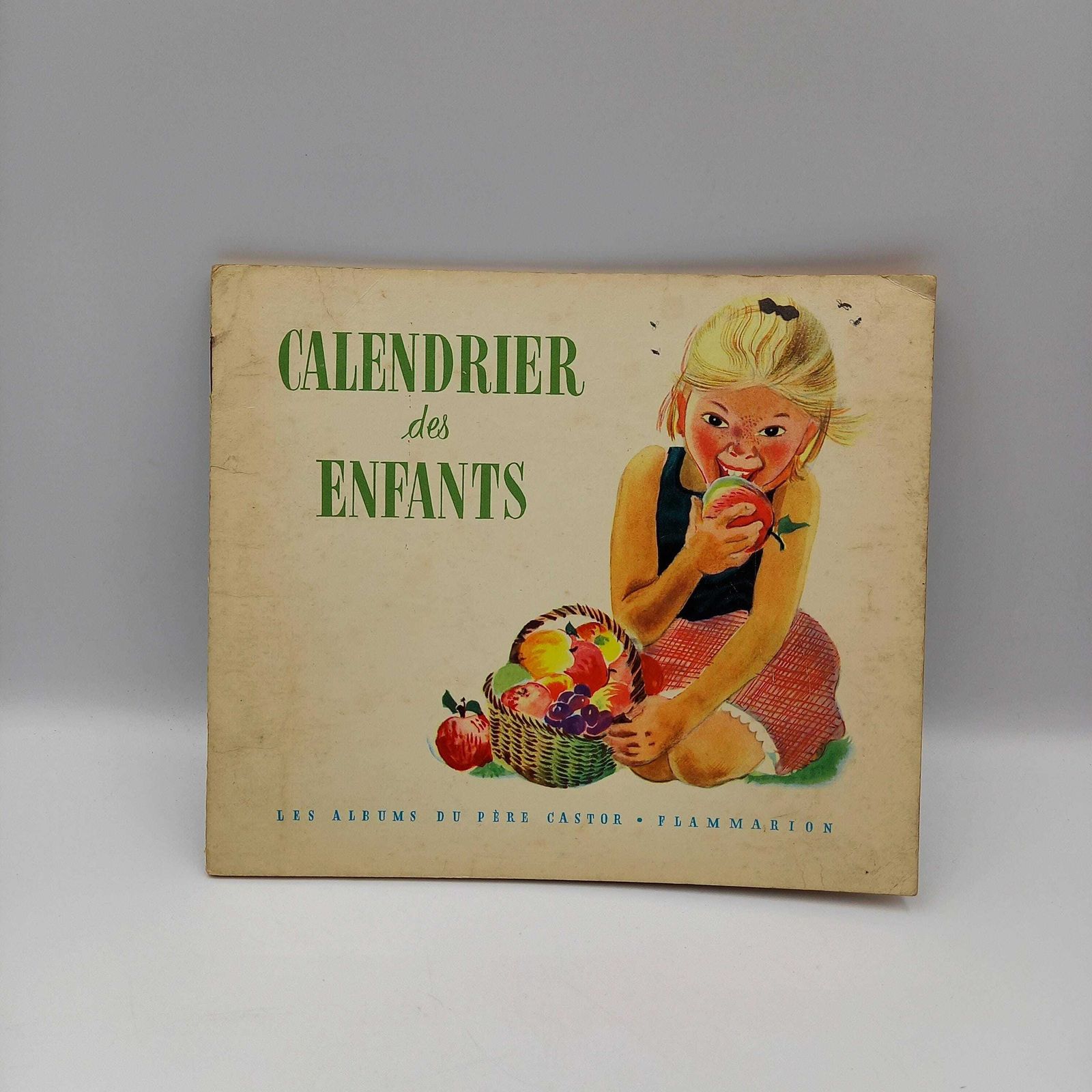 Calendrier Des Enfants   Vintage French Children's Calender Book Published By Ernest Flammarion, 1956. Beautifully Illustrated! Rare Book photo furniture