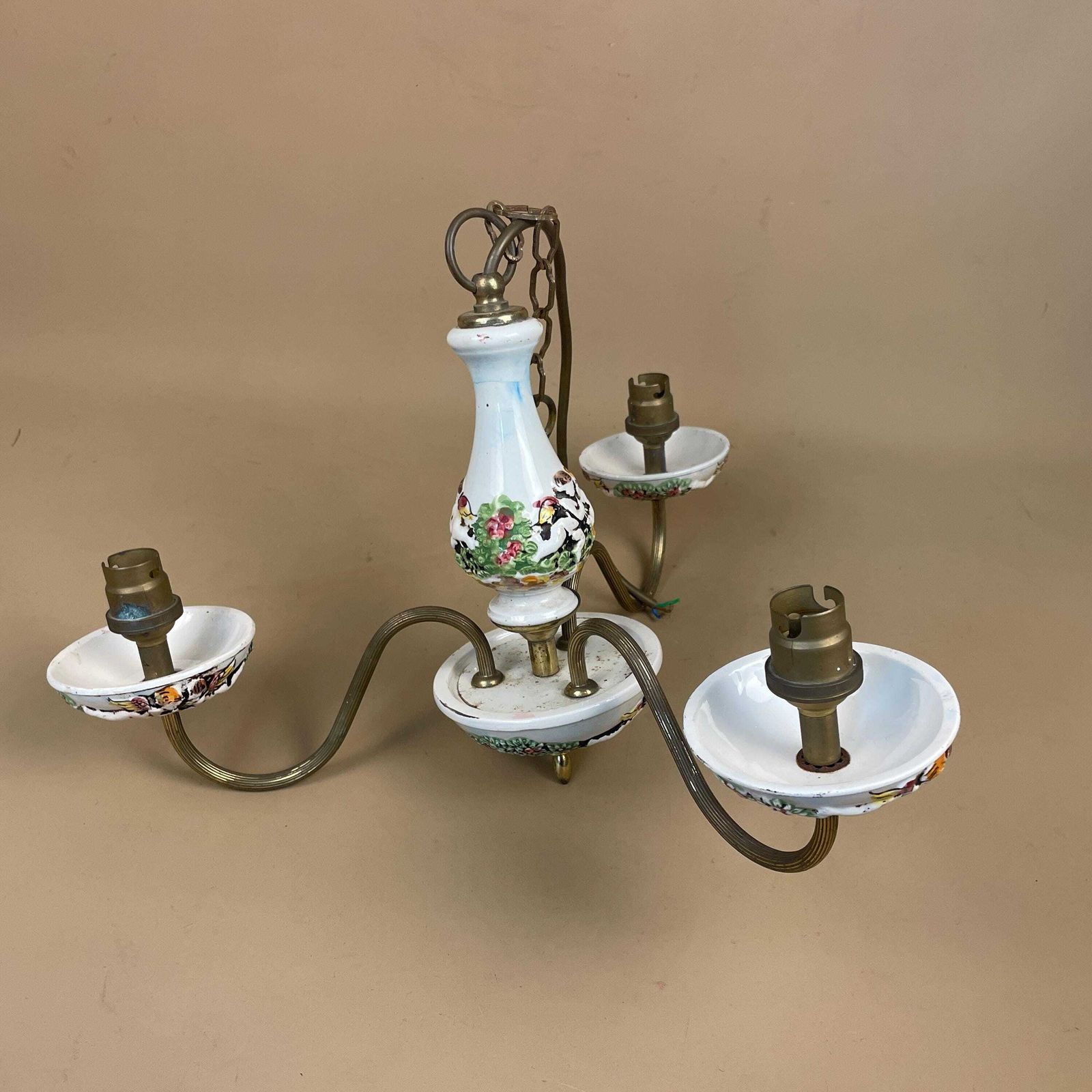 Antique Ceiling Capodimonte Italy Light Gold Brass Metal Chandelier Vintage Classic Pendent Hanging Chain 3 Arms Cherub Patterned Hanging photo buy