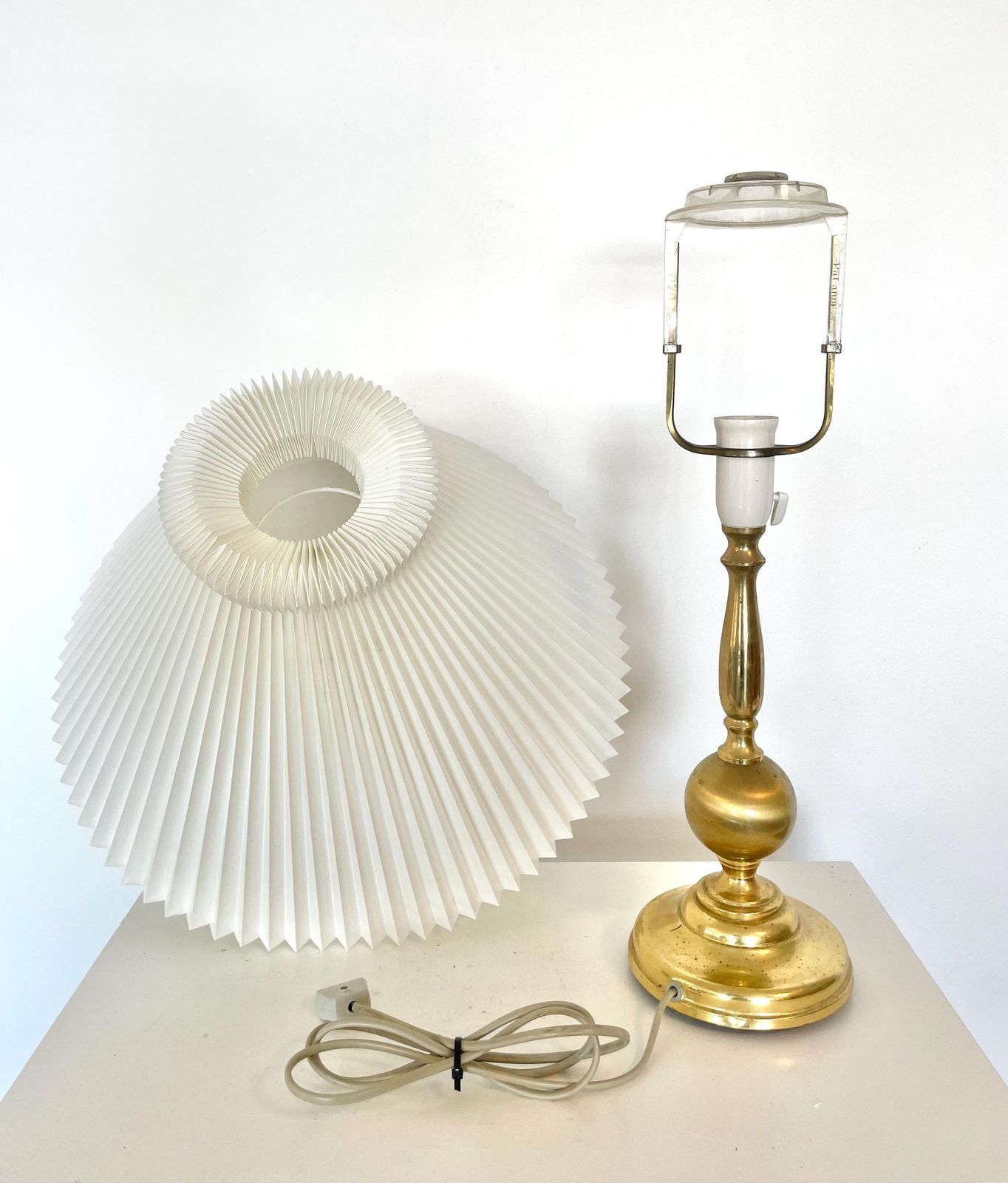 Vintage Danish Mid Century Large Brass Design Table Lamp In Organic Shapes With Original Le Klint White Pleated Shade photo vintage
