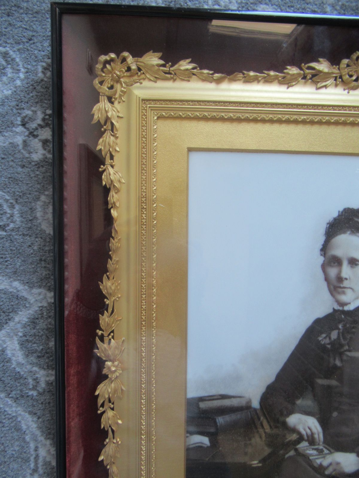 Victorian   1890  Picture Of A Lady  In A Ebonised And Gilt Frame photo vintage