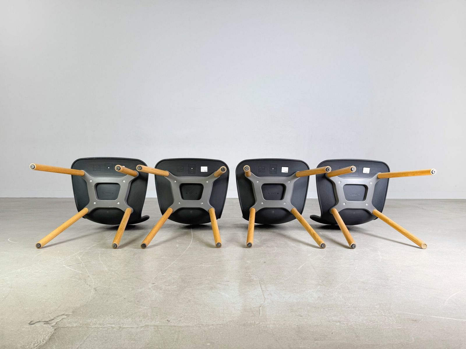 Set Of 4 Vitra Chairs Hal Wood With Seat Cushion Jasper Morrison Design photo vintage