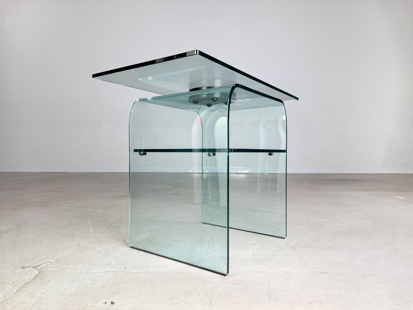 photo furniture Original Coffee Table Fiam Italia Glass Swivel 1980s