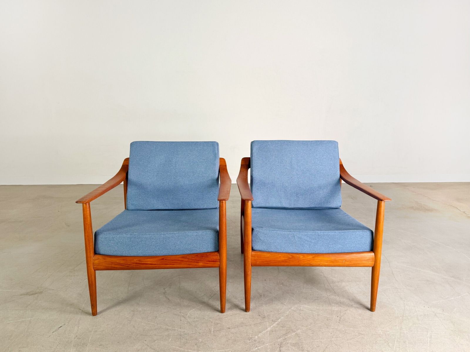 2x Knoll Antimott Fauteuil Mid Century Easy Chair Vintage photo furniture