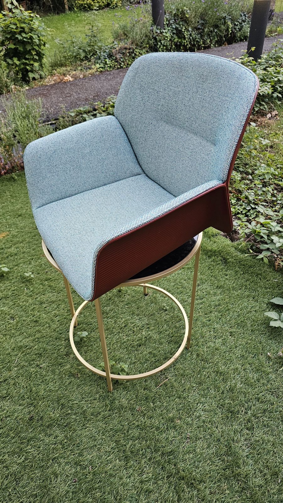 Andreu World Nuez Chairs Set Of 22 photo Furniture
