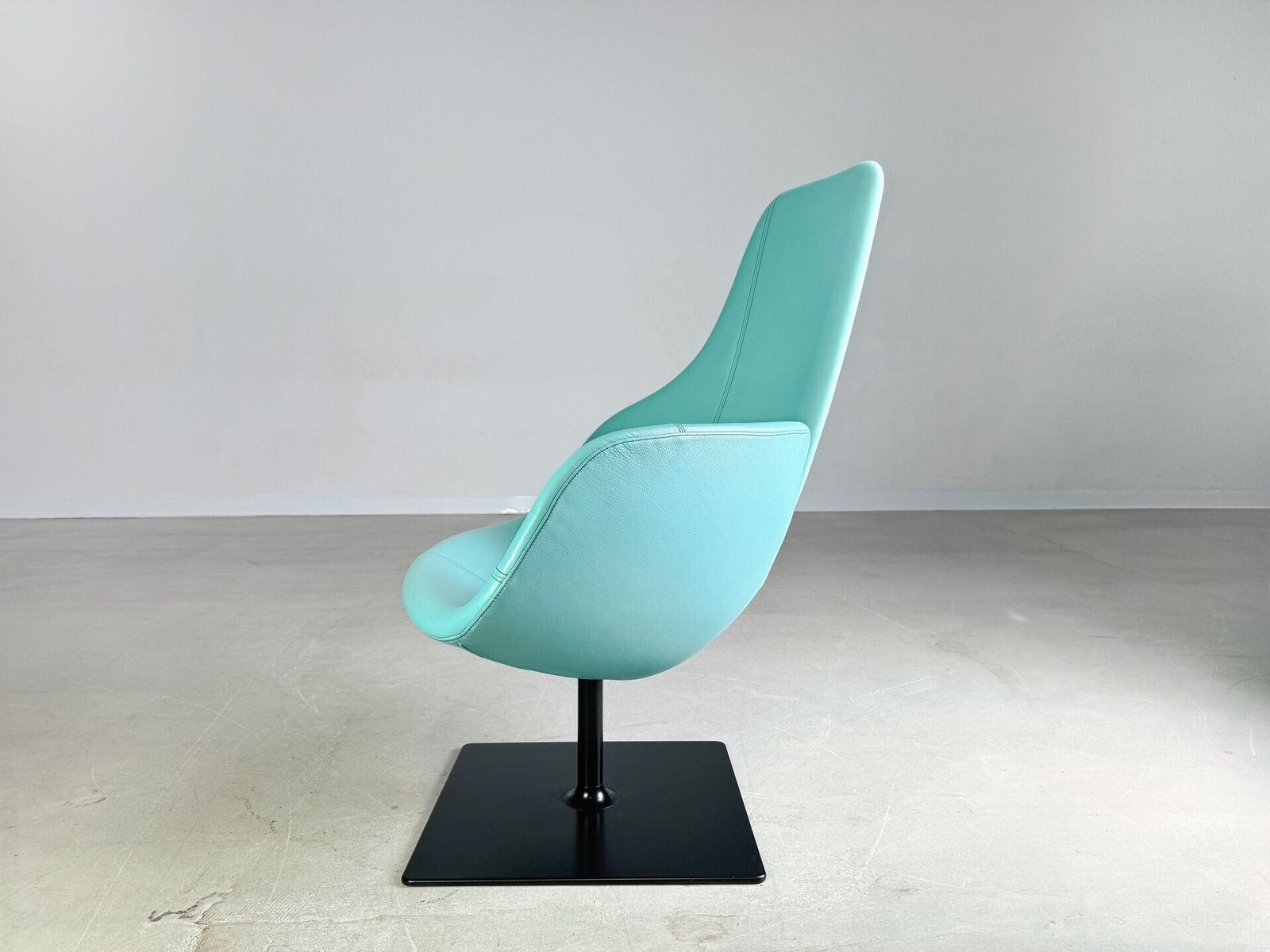 Original Moroso Armchair Leather Blue Turquoise Patricia Urquiola Swivel photo 1290.0
