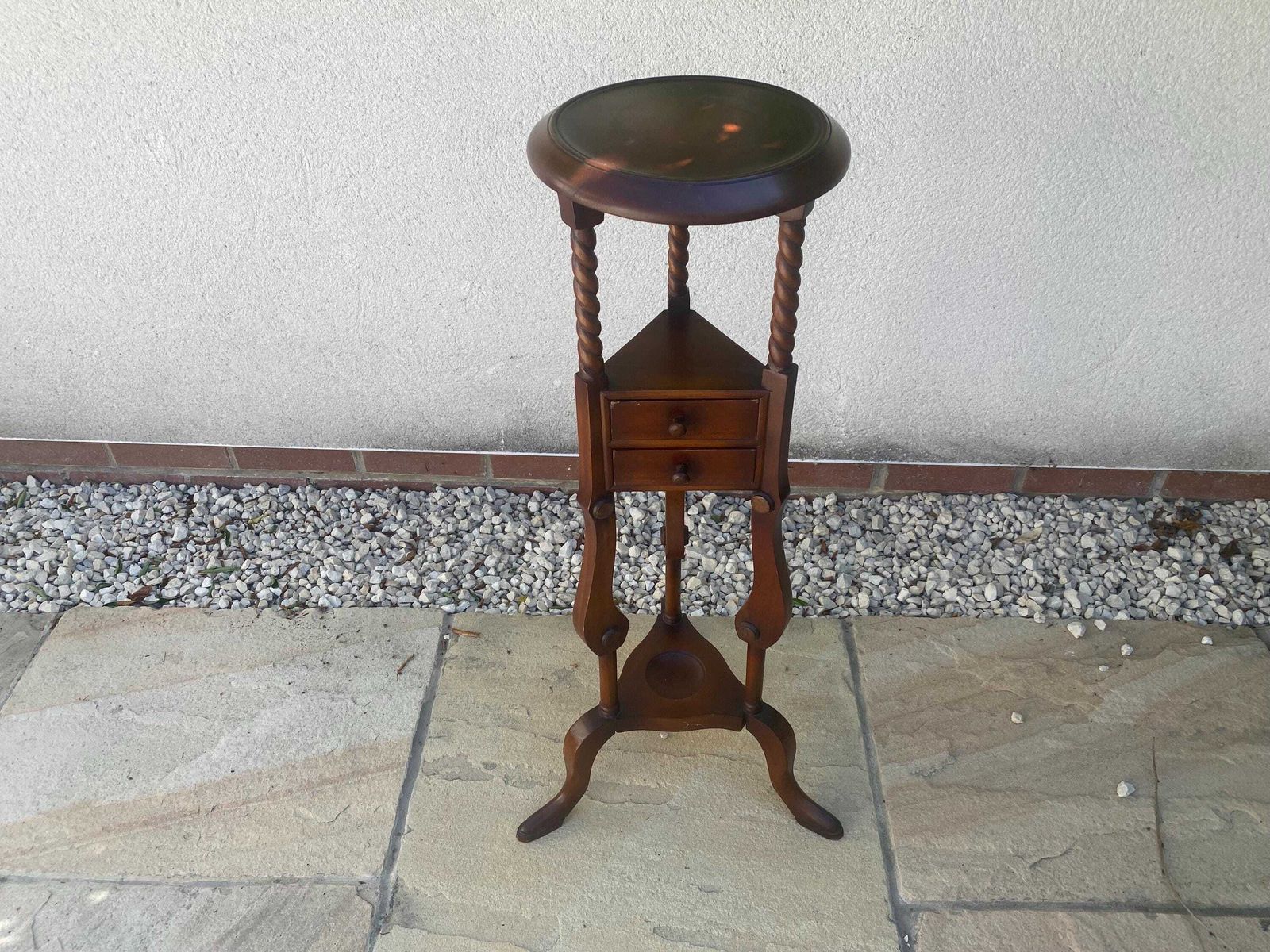 photo furniture Antique Vintage Oak Plant Stand With Barley Twist Legs / Side Table / Lamp Table Arts And Crafts