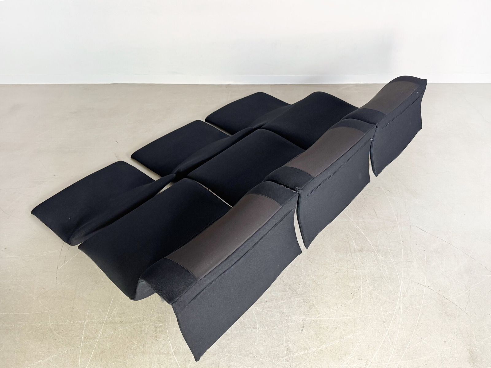 photo for sale Saporiti Italia Wave Sofa Giovanni Offredi 1970 Three Seater Design