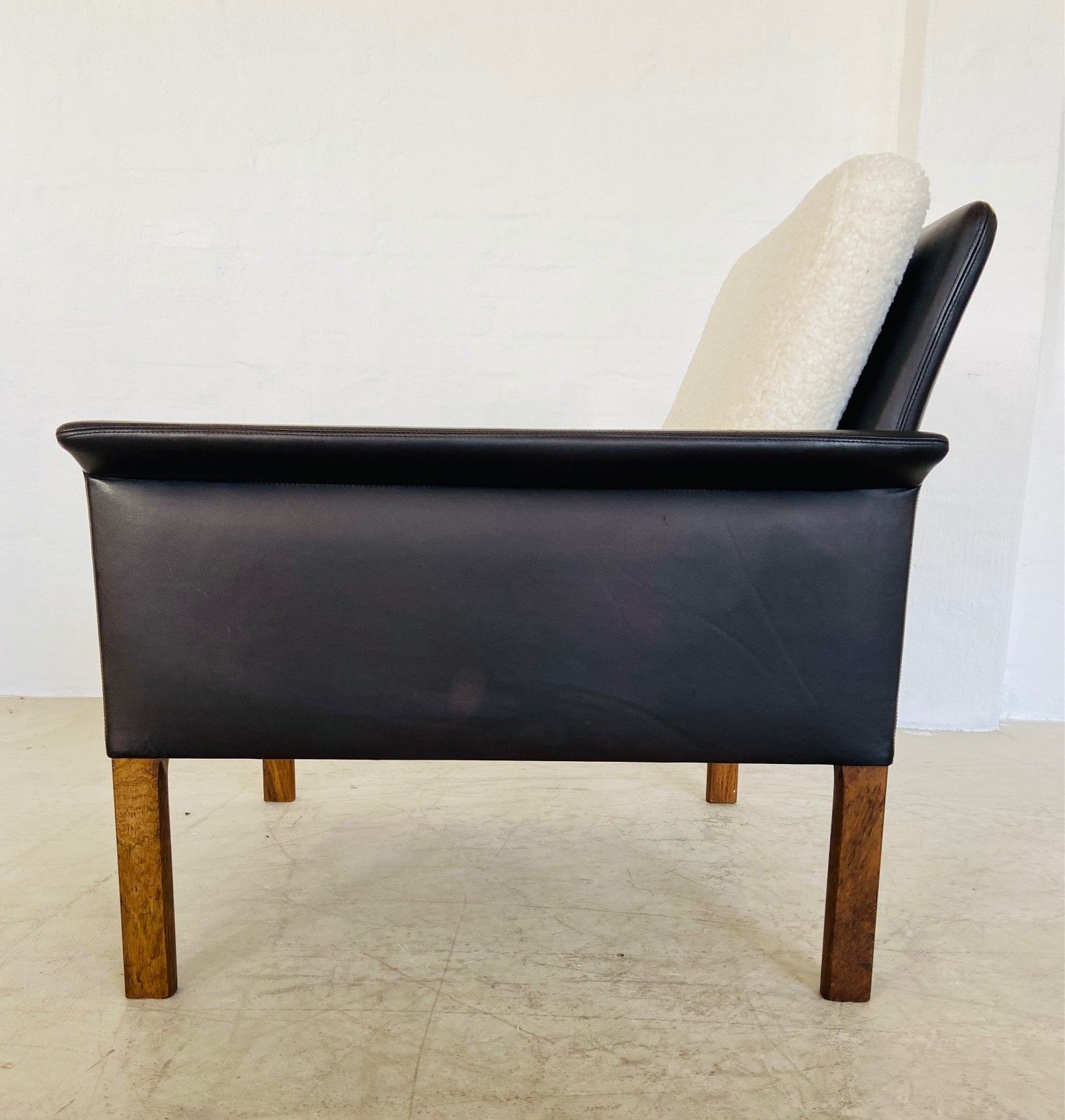 photo for sale 1960,S Retro Hans Olsen Rosewood And Leather Lounge Chair