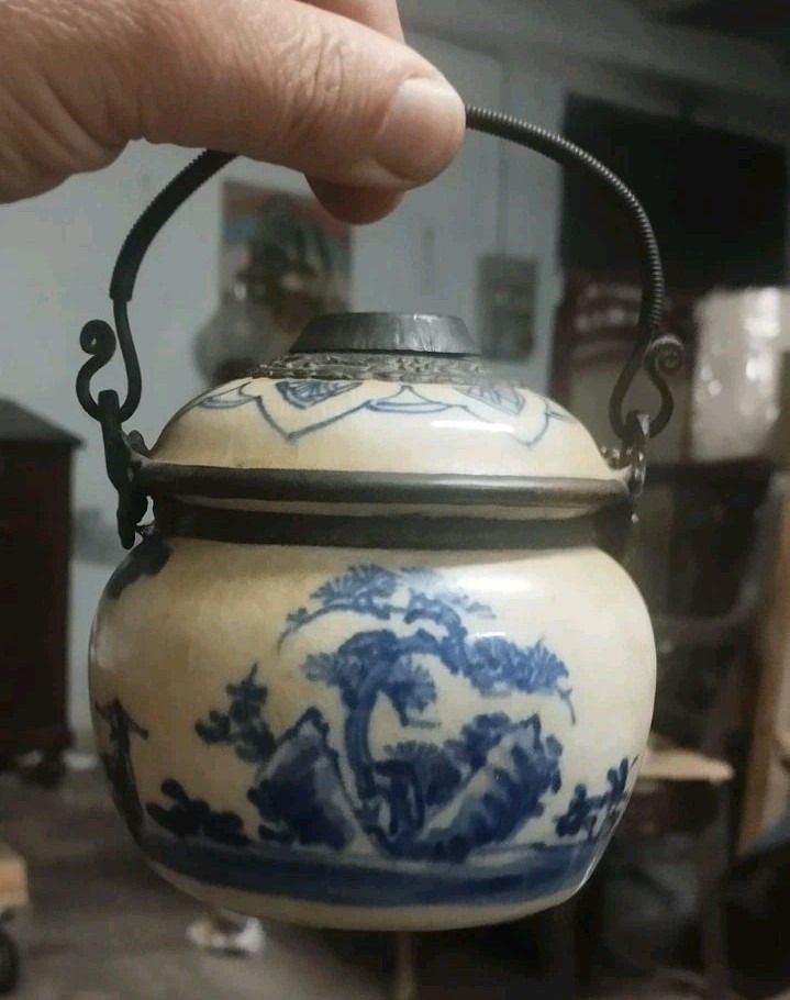 photo furniture Ceramic Vase Blue Paintings Asia China Antique Porcelain 19th Century Opium Pipe