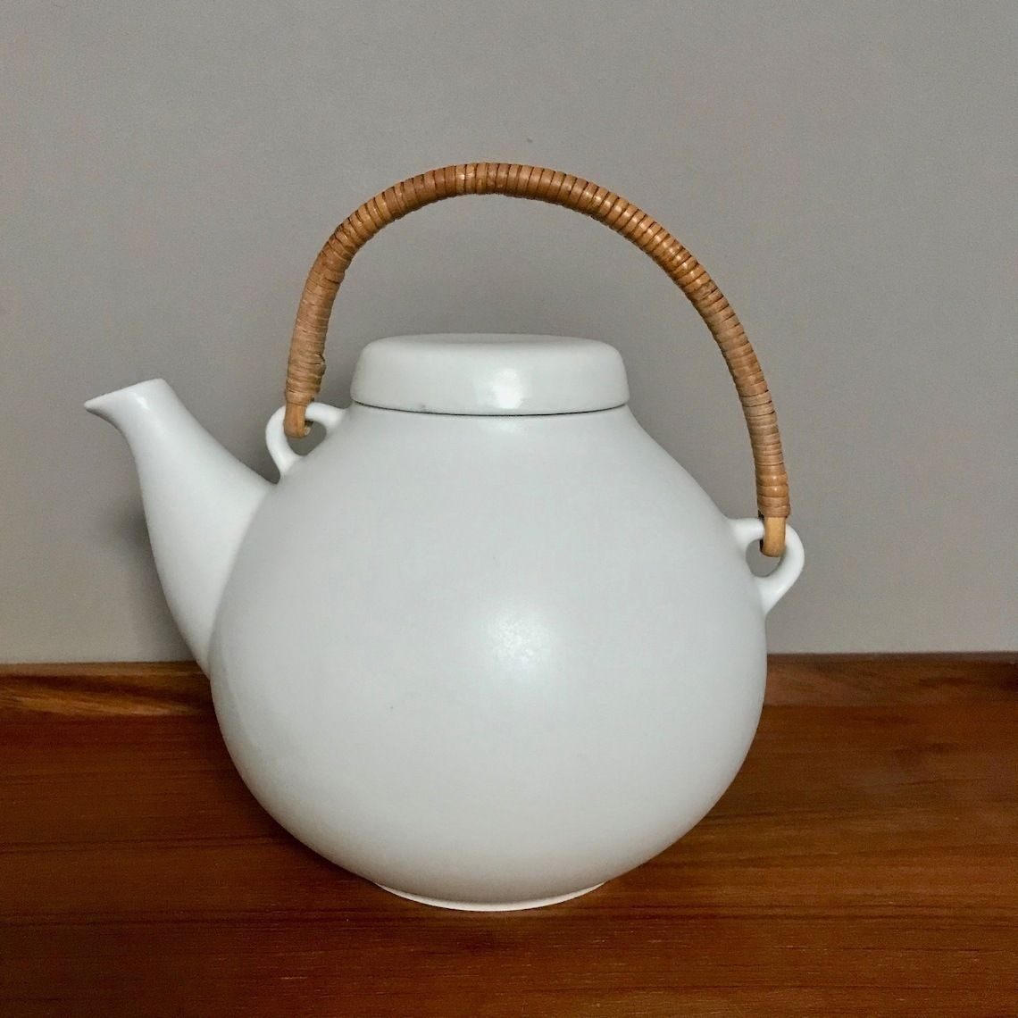 Teapot Mid Century Arabia Finland Ulla Procope Design White Teapot photo for sale