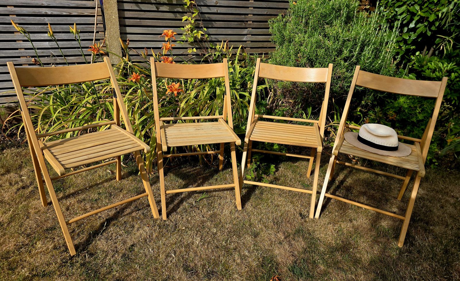 Set Of 4 Vintage Wooden Folding Chairs photo Furniture