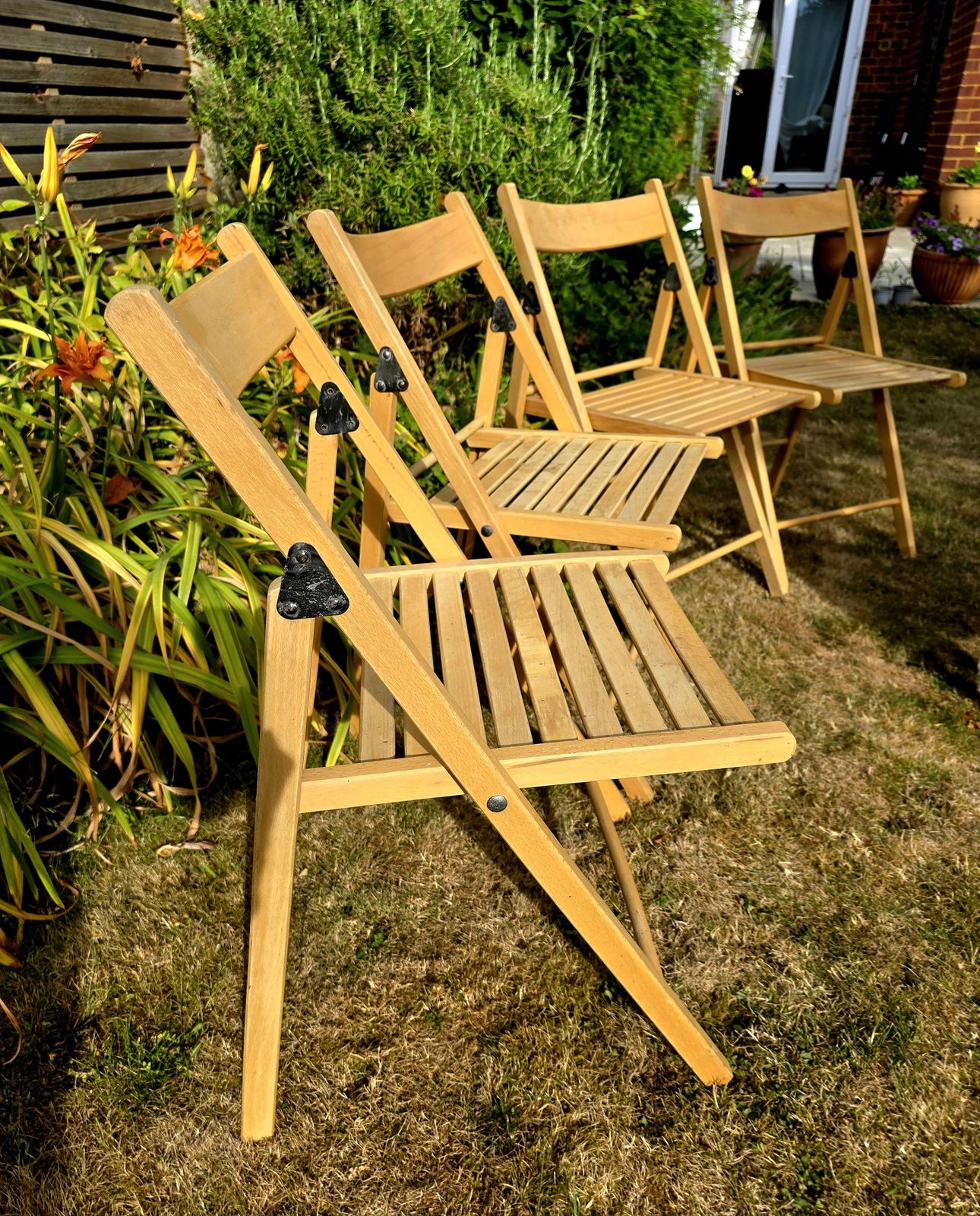 Set Of 4 Vintage Wooden Folding Chairs