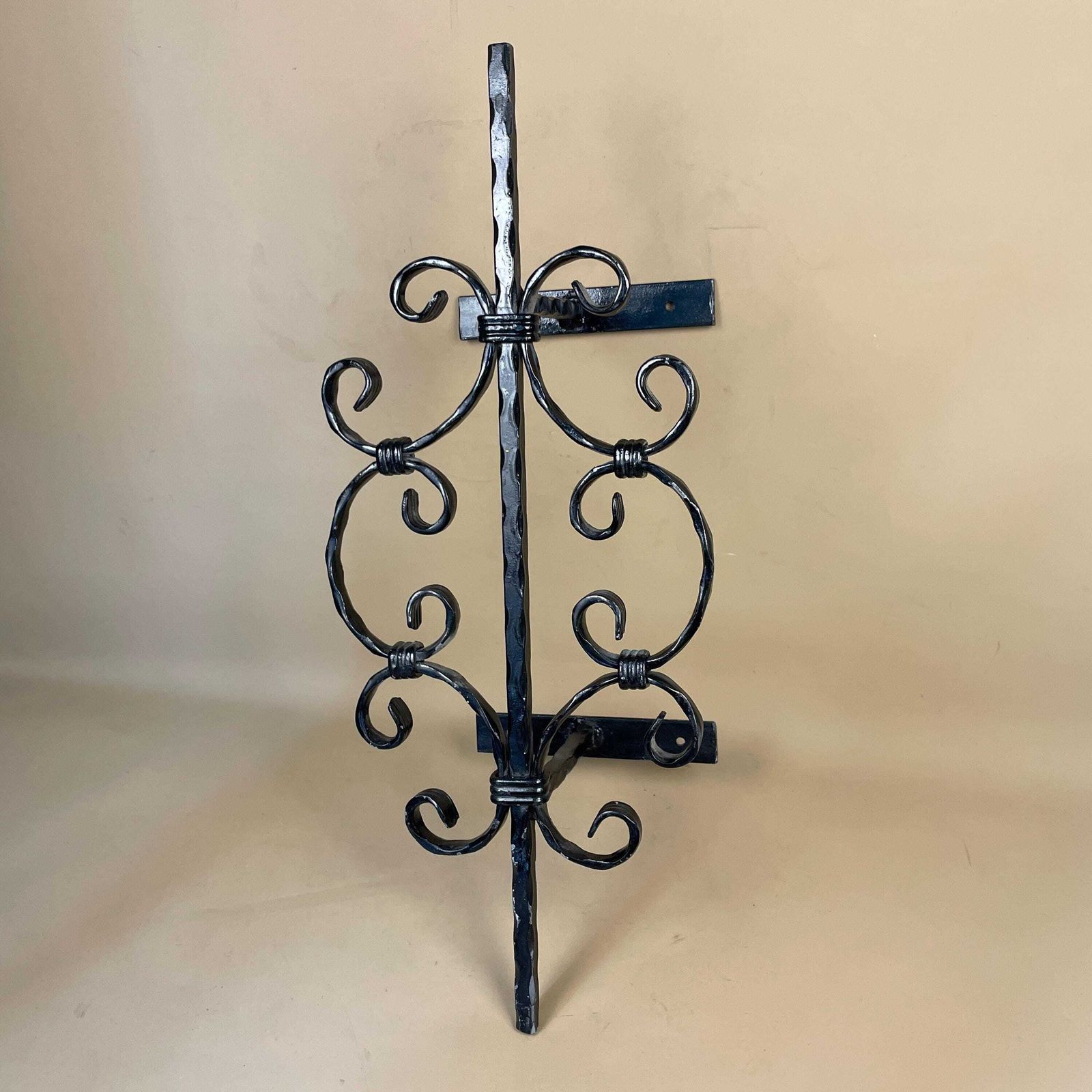 Antique Style Black Metal Garden Hose Holder Hanger Outdoor Wall Bracket Victorian Style photo vinterior